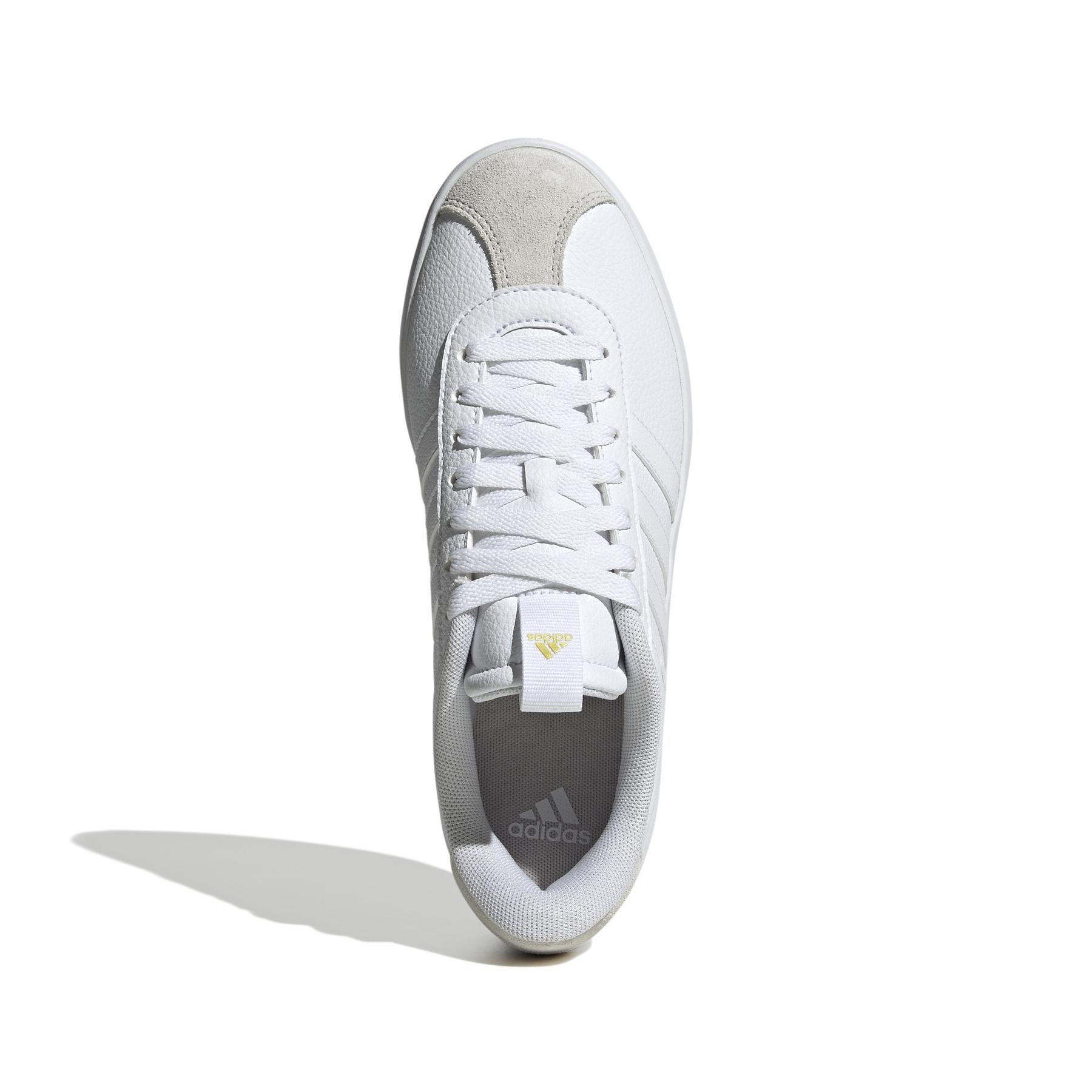 a/d/adidas_id8795_3_footwear_photography_top_portrait_view_white.jpg