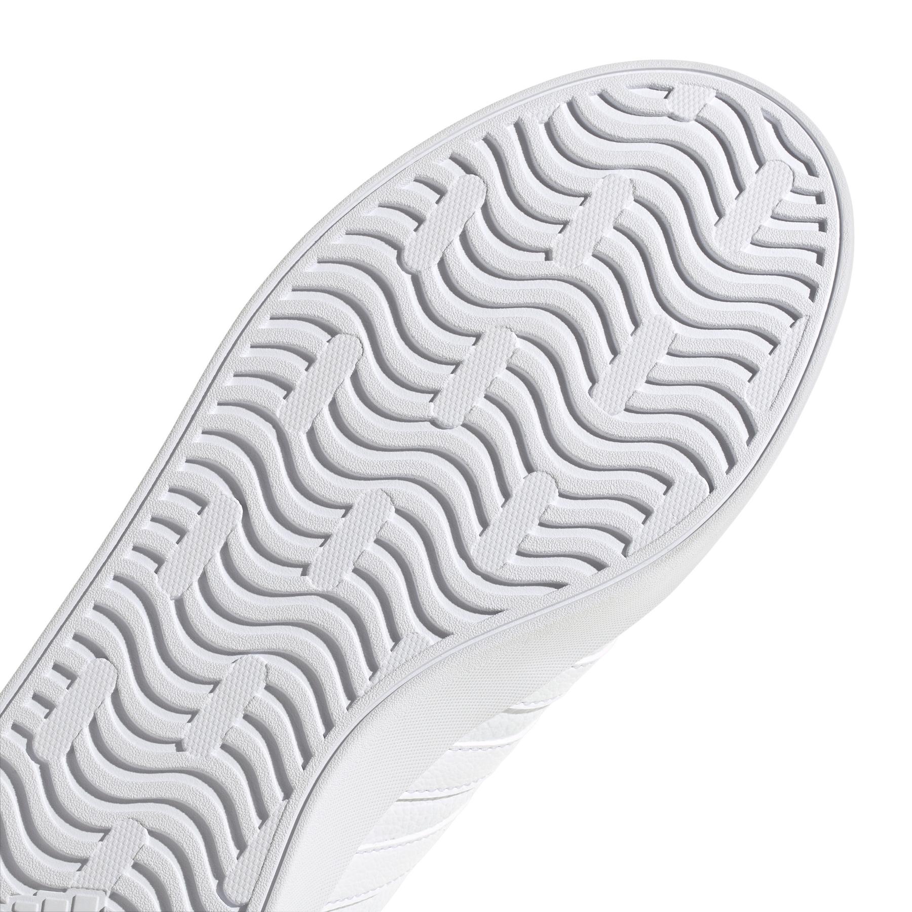 a/d/adidas_id8795_8_footwear_photography_detail_view_1_white.jpg