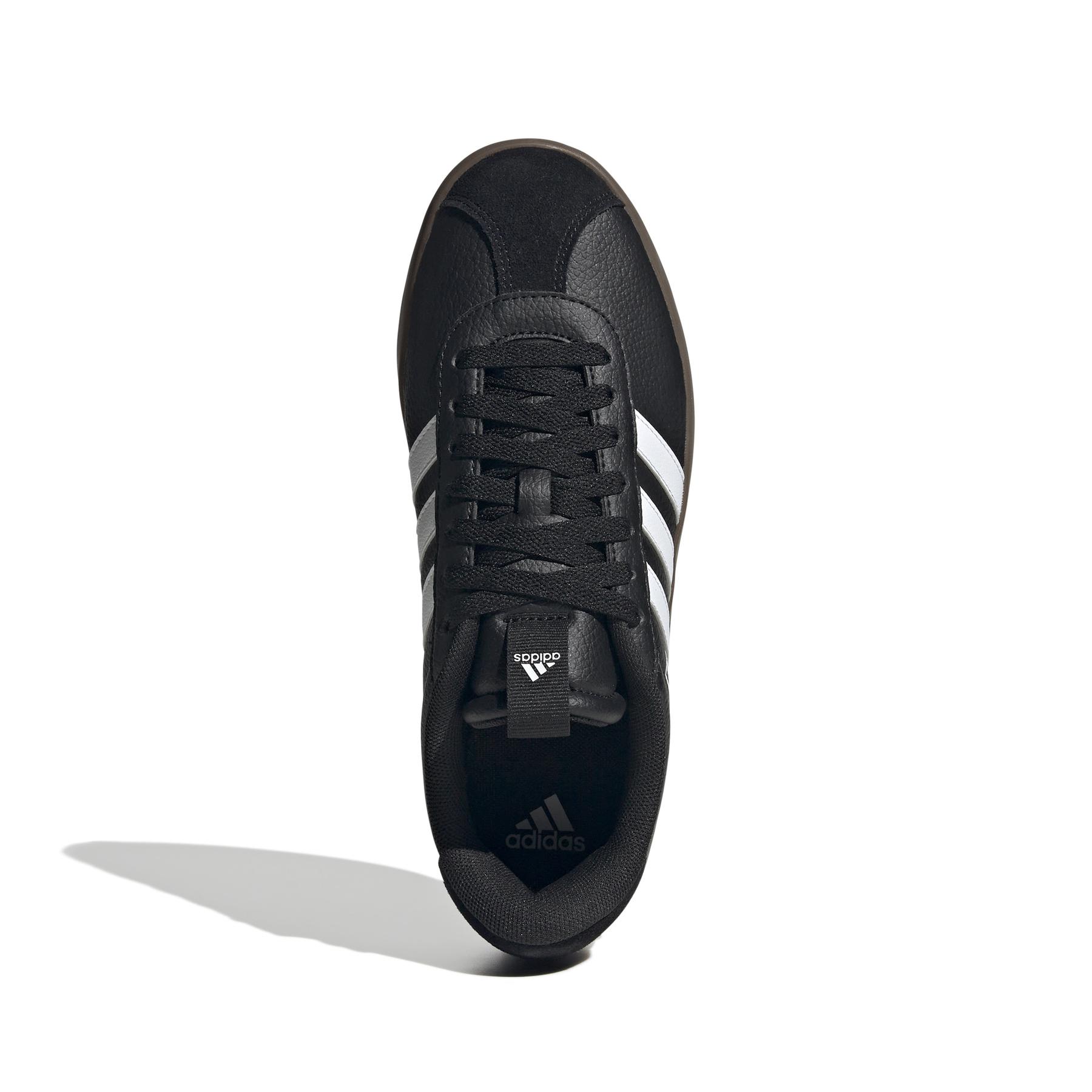 a/d/adidas_id8796_3_footwear_photography_top_portrait_view_white-nw040724.jpg