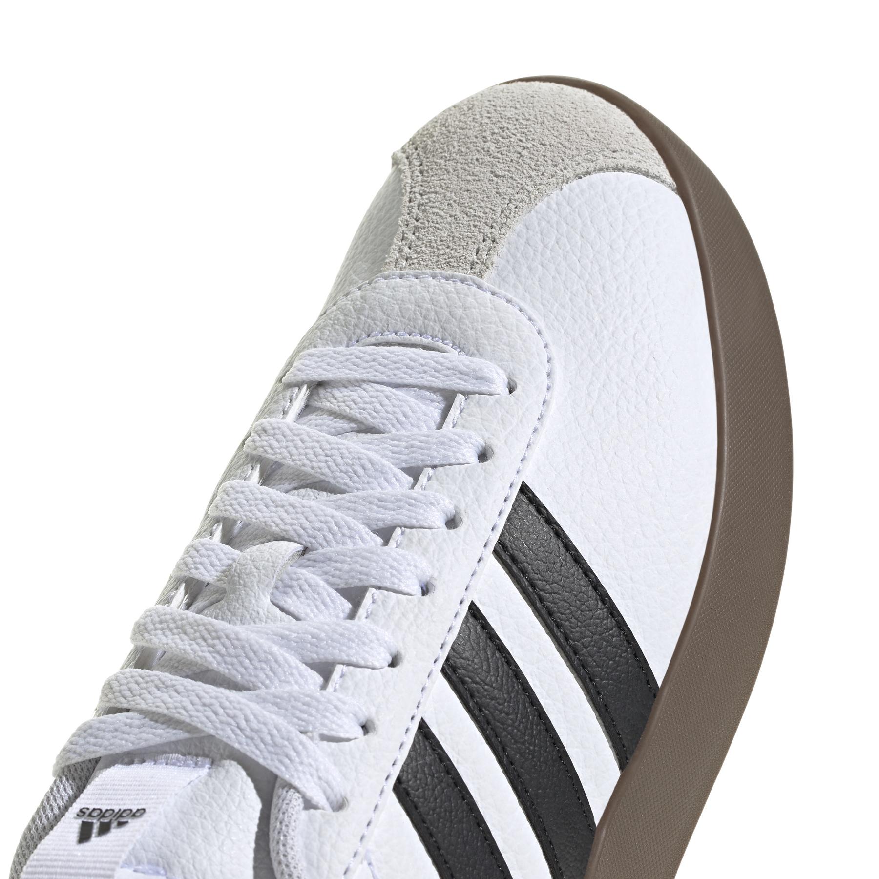 a/d/adidas_id8797_8_footwear_photography_detail_view_1_white.jpg