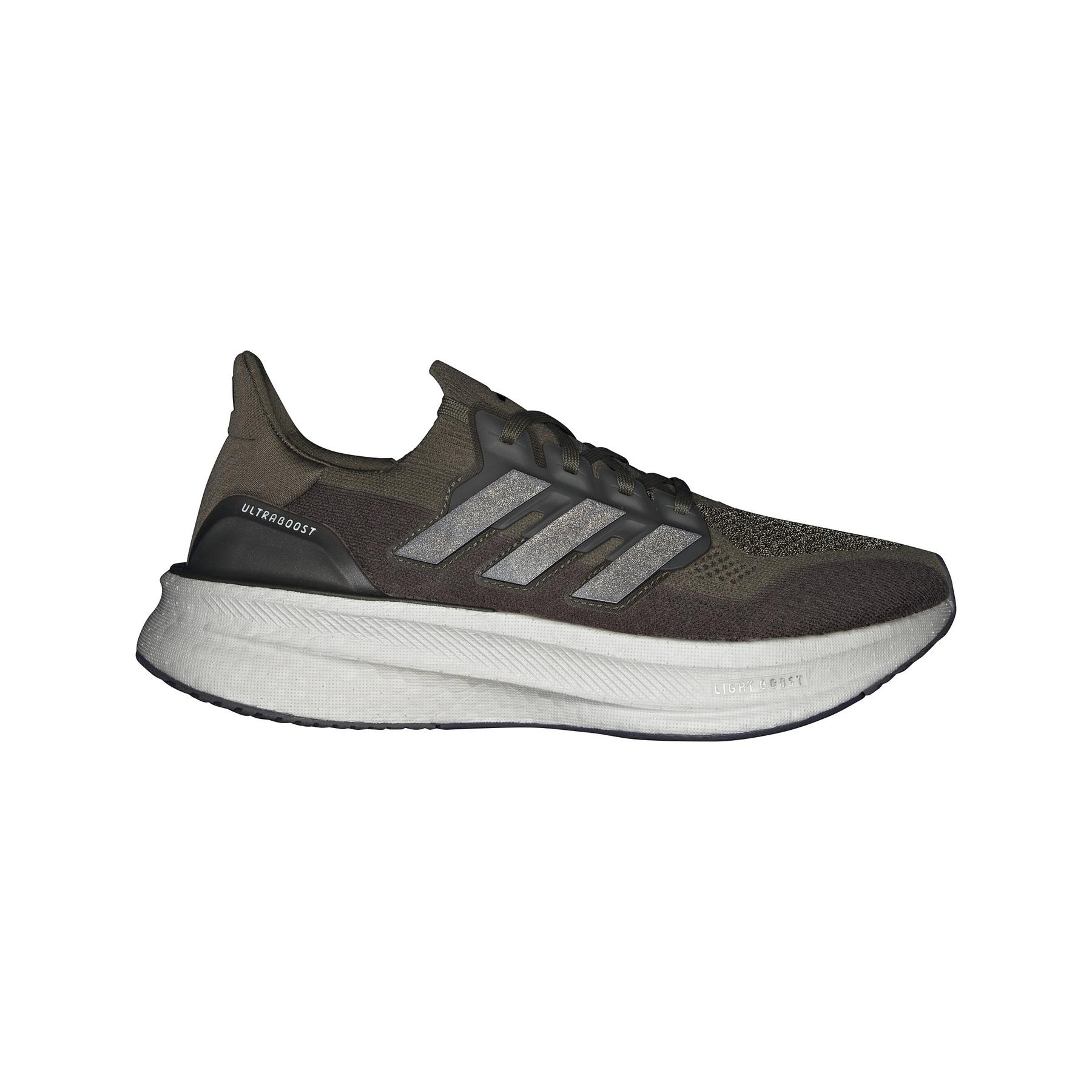 a/d/adidas_id8815_11_footwear_photography_beauty_view_white.jpg