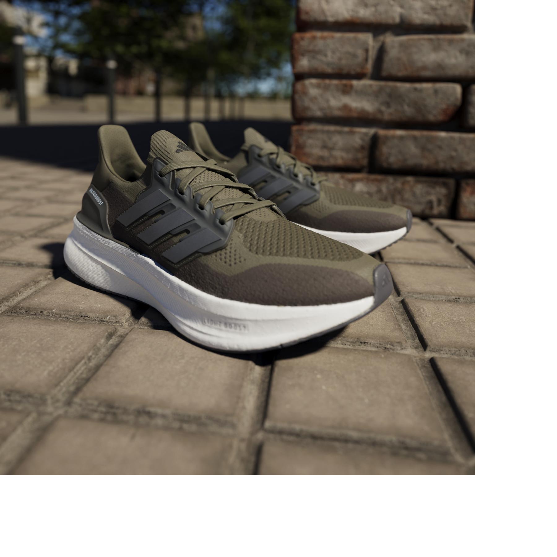 a/d/adidas_id8815_21_footwear_photography_heromrktng_view_8.jpg