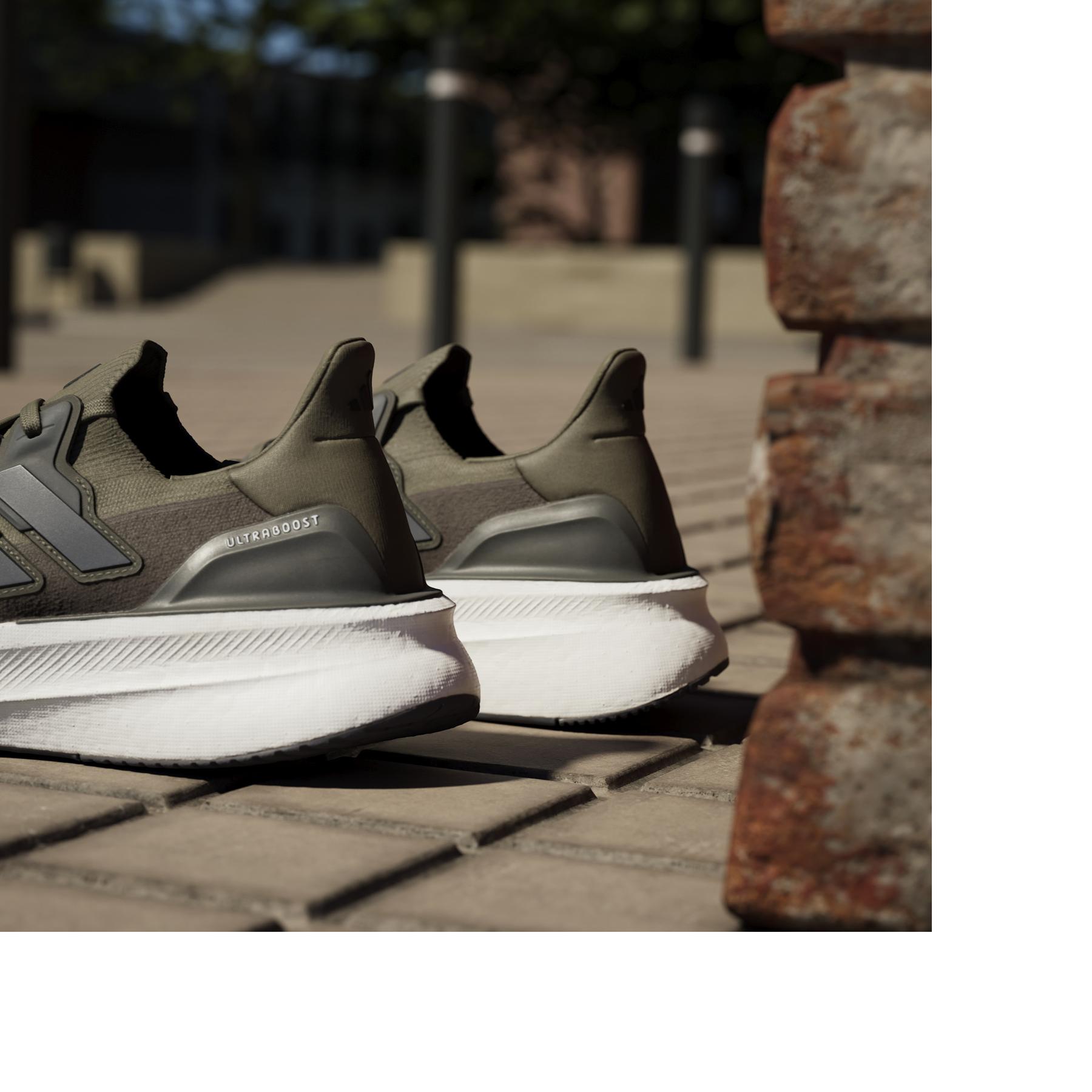 a/d/adidas_id8815_23_footwear_photography_heromrktng_view_10.jpg