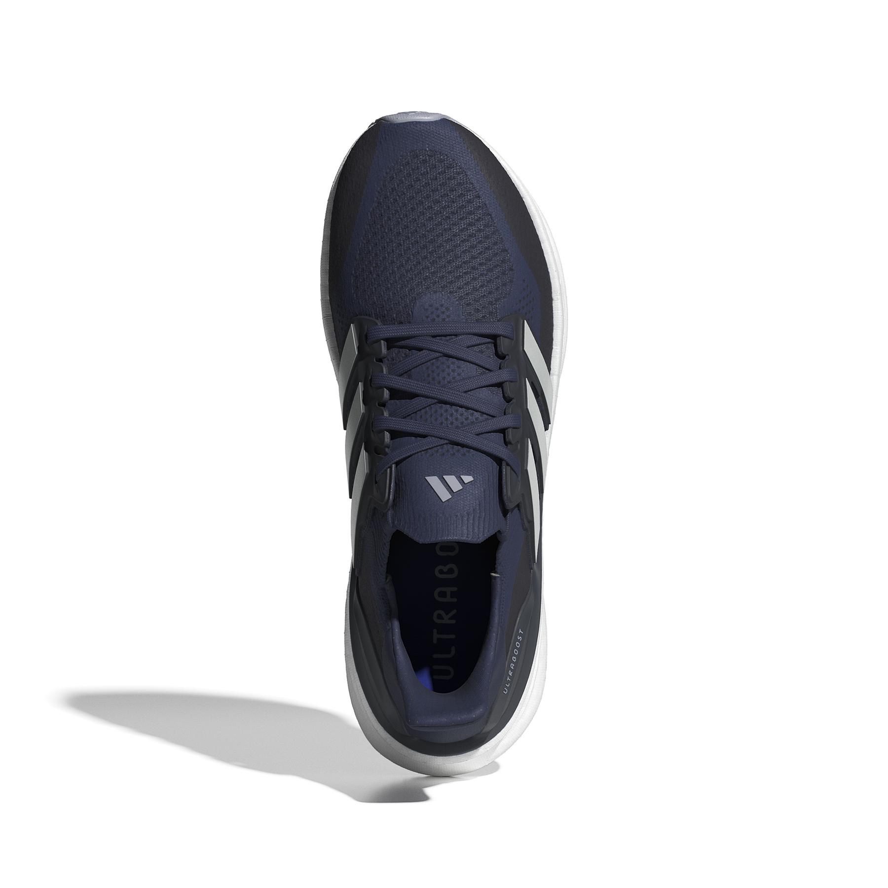a/d/adidas_id8817_3_footwear_photography_top_portrait_view_white.jpg