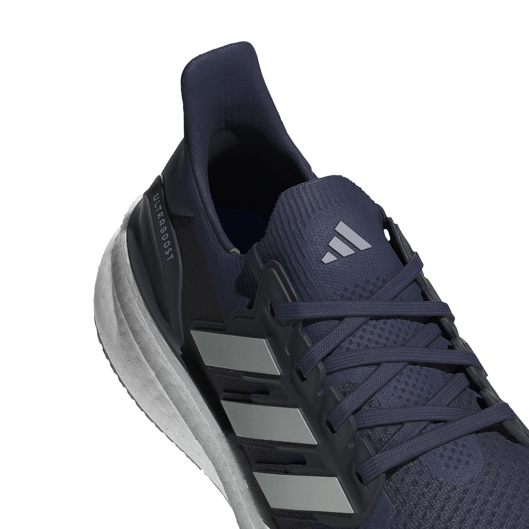 a/d/adidas_id8817_8_footwear_photography_detail_view_1_white.jpg