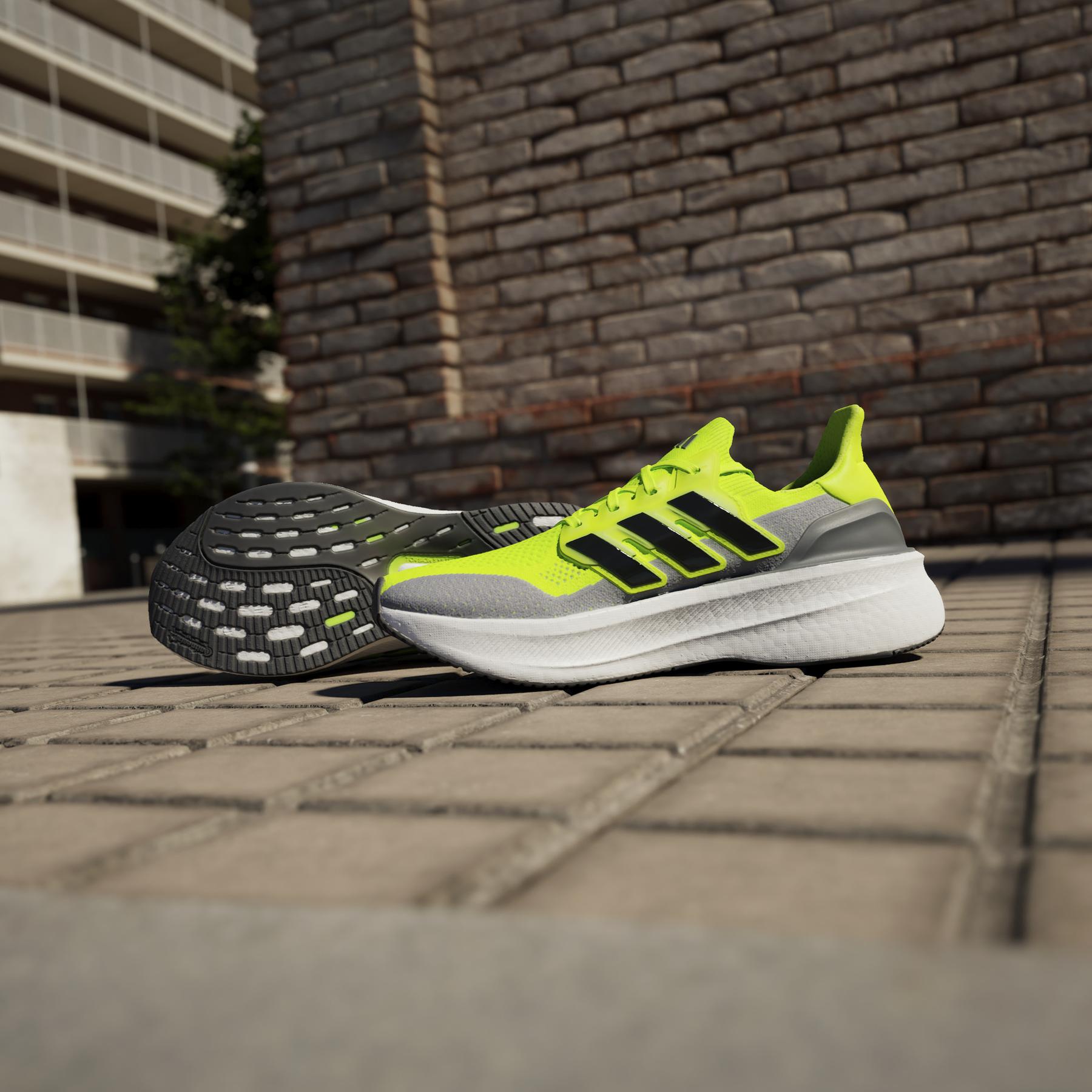 a/d/adidas_id8819_15_footwear_photography_heromrktng_view_4.jpg