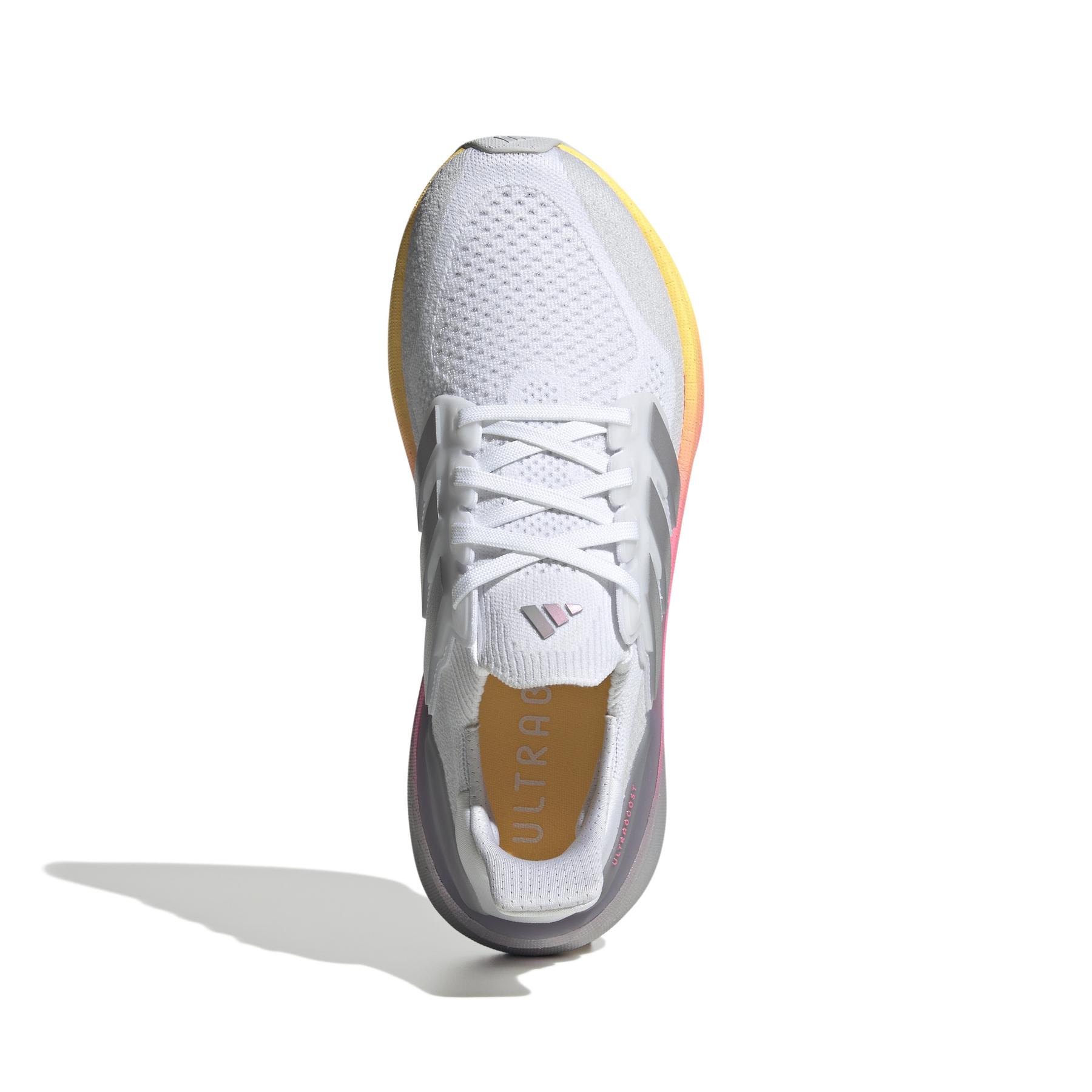 a/d/adidas_id8840_3_footwear_photography_top_portrait_view_white.jpg