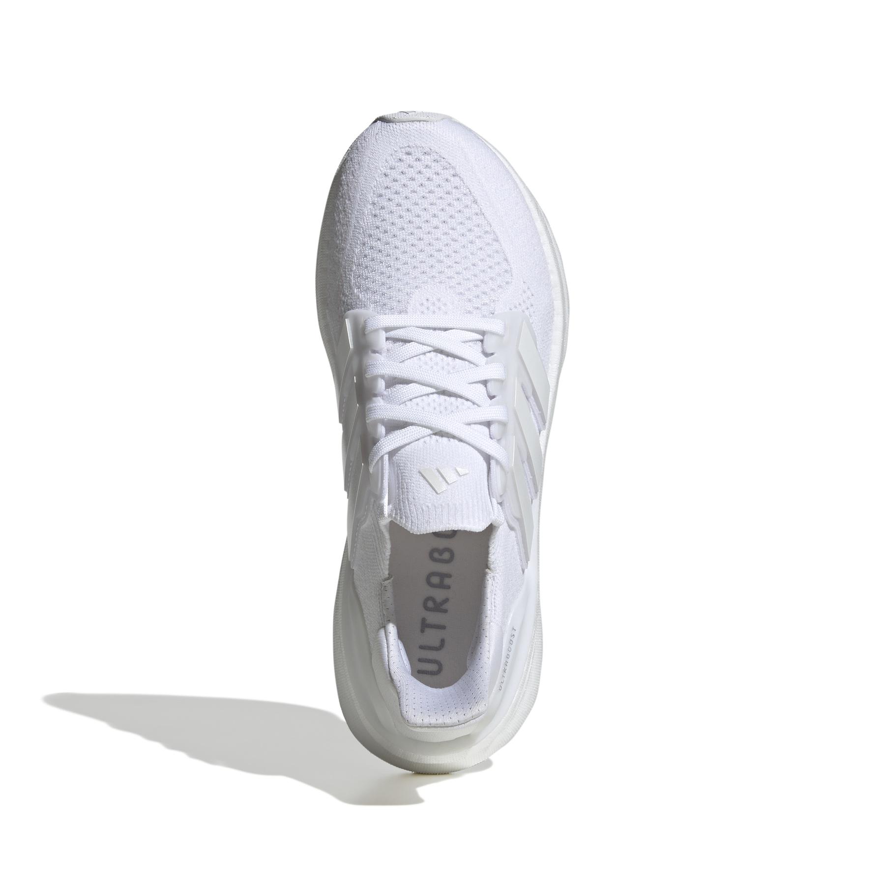 a/d/adidas_id8848_3_footwear_photography_top_portrait_view_white.jpg