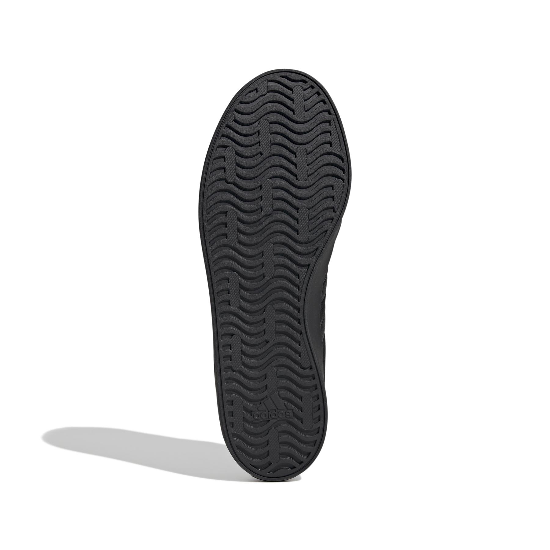 a/d/adidas_id9184_4_footwear_photography_bottom_view_white.jpg