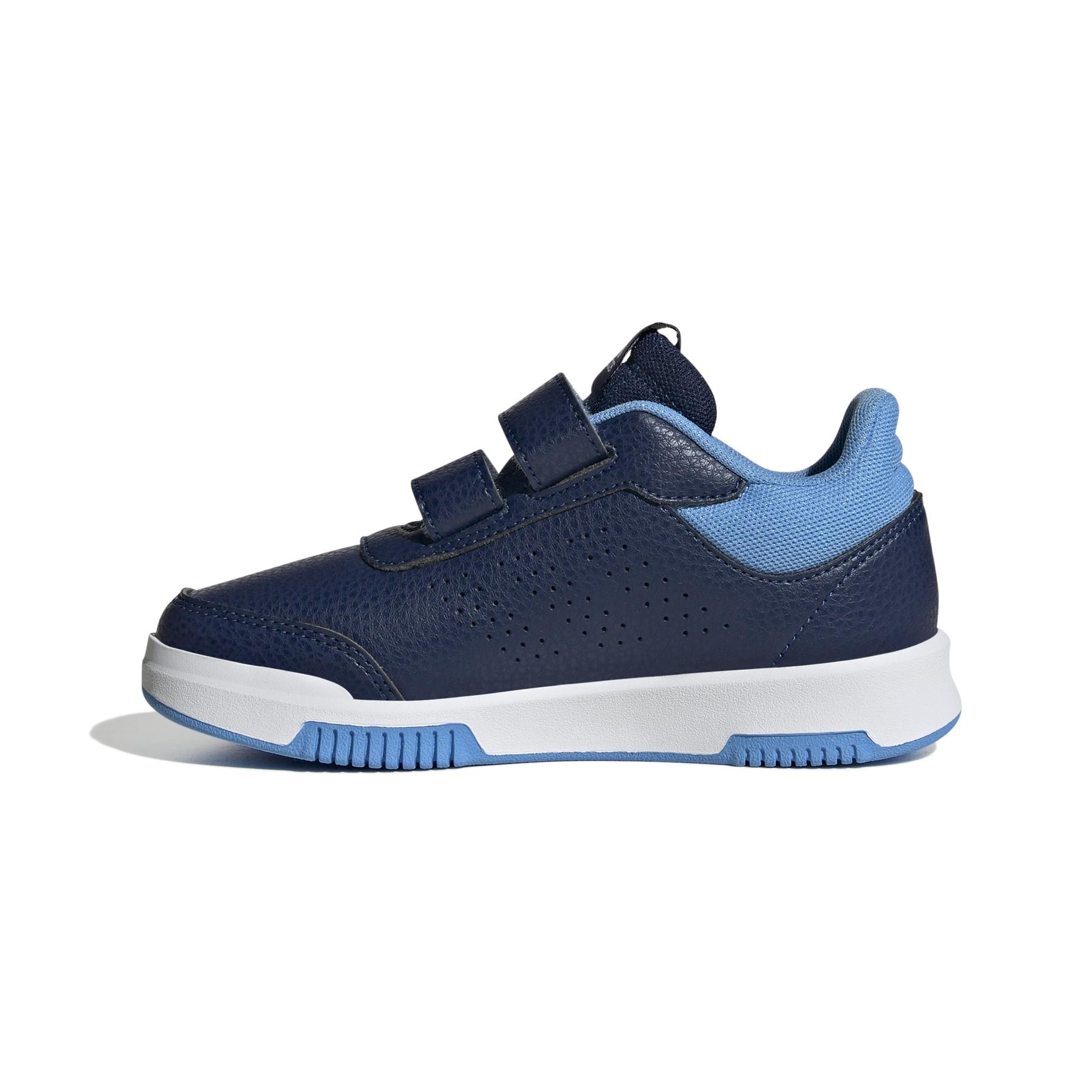product/a/d/adidas_ie0922_5_footwear_photography_side_medial_center_view_white.jpg