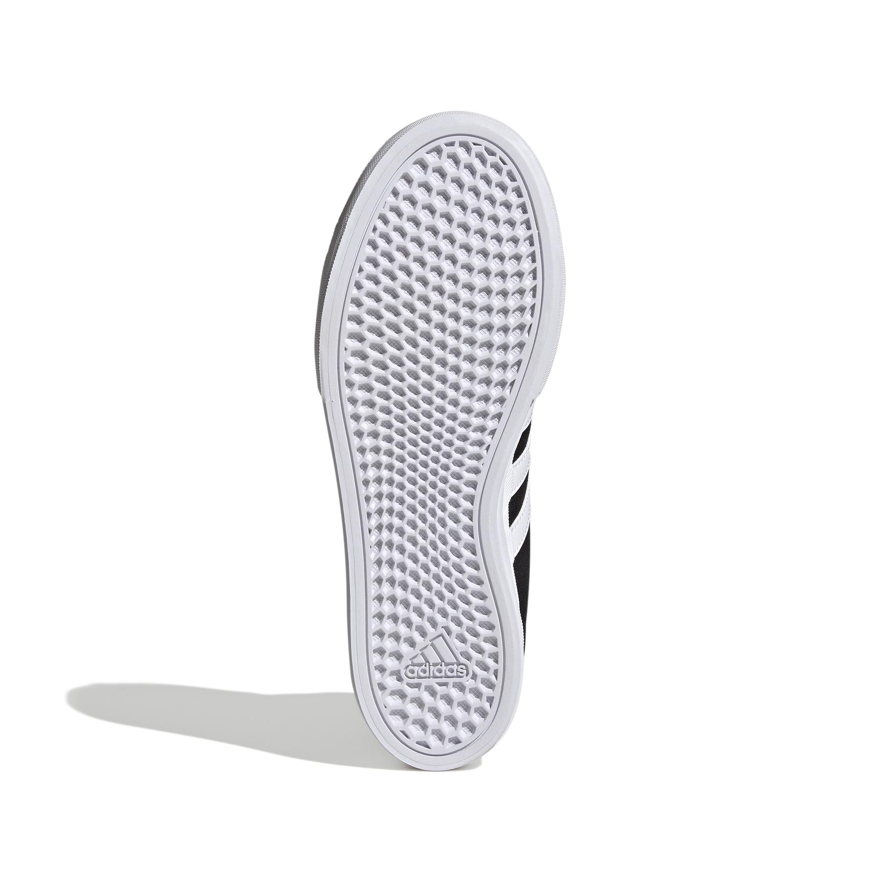 product/a/d/adidas_ie2317_4_footwear_photography_bottom_view_white.jpg