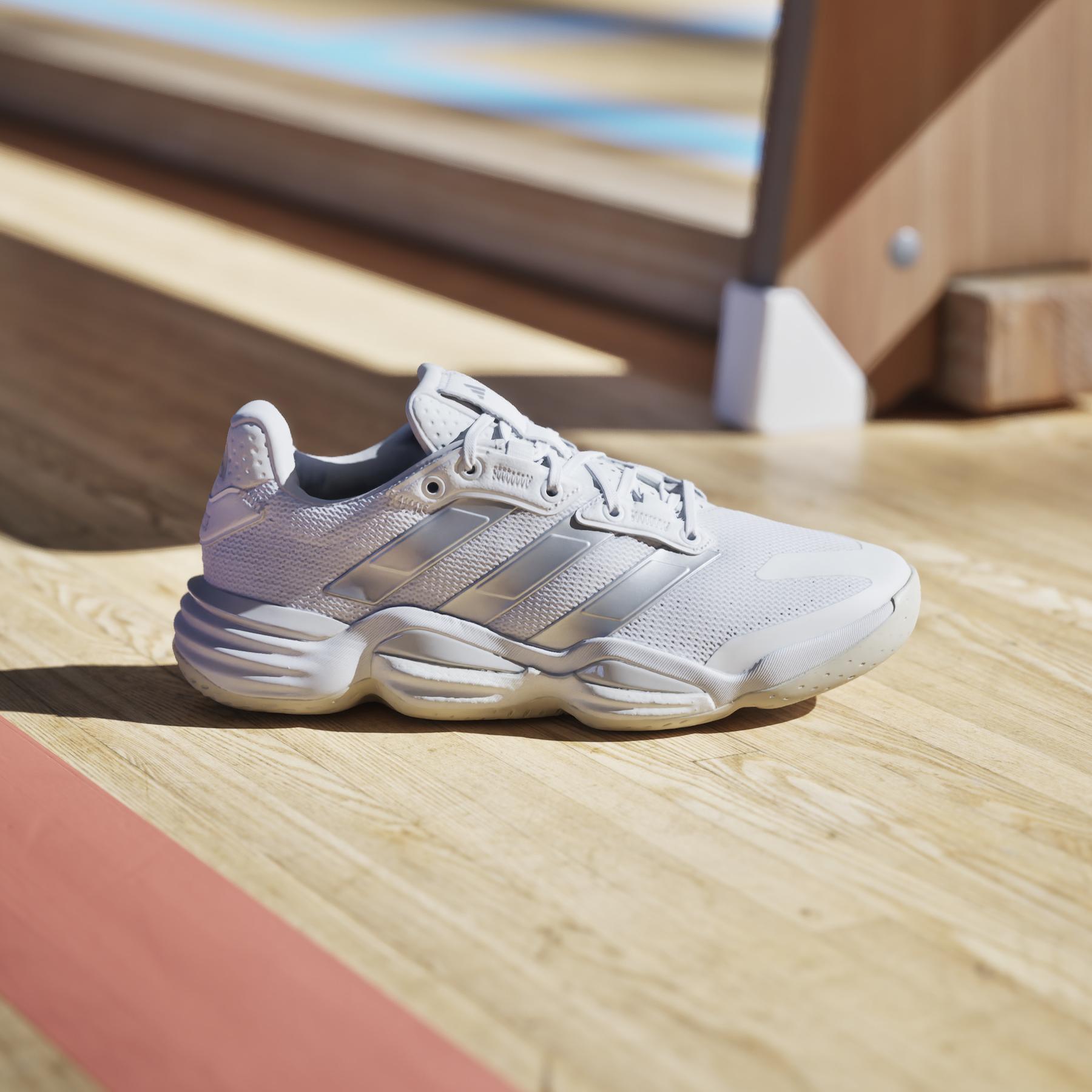a/d/adidas_ie3584_16_footwear_photography_heromrktng_view_3-nw100424.jpg