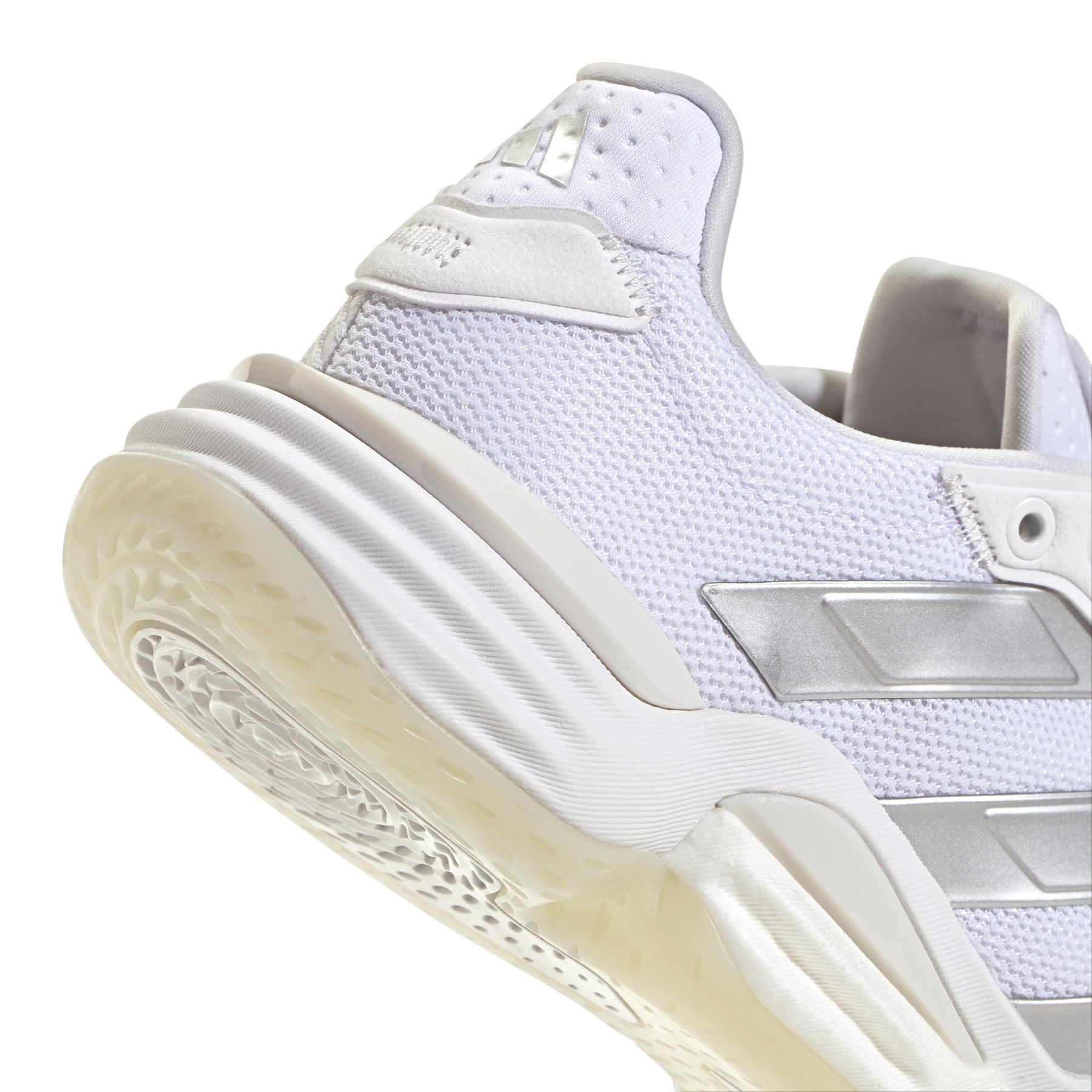 a/d/adidas_ie3584_8_footwear_photography_detail_view_1_white-nw100424.jpg