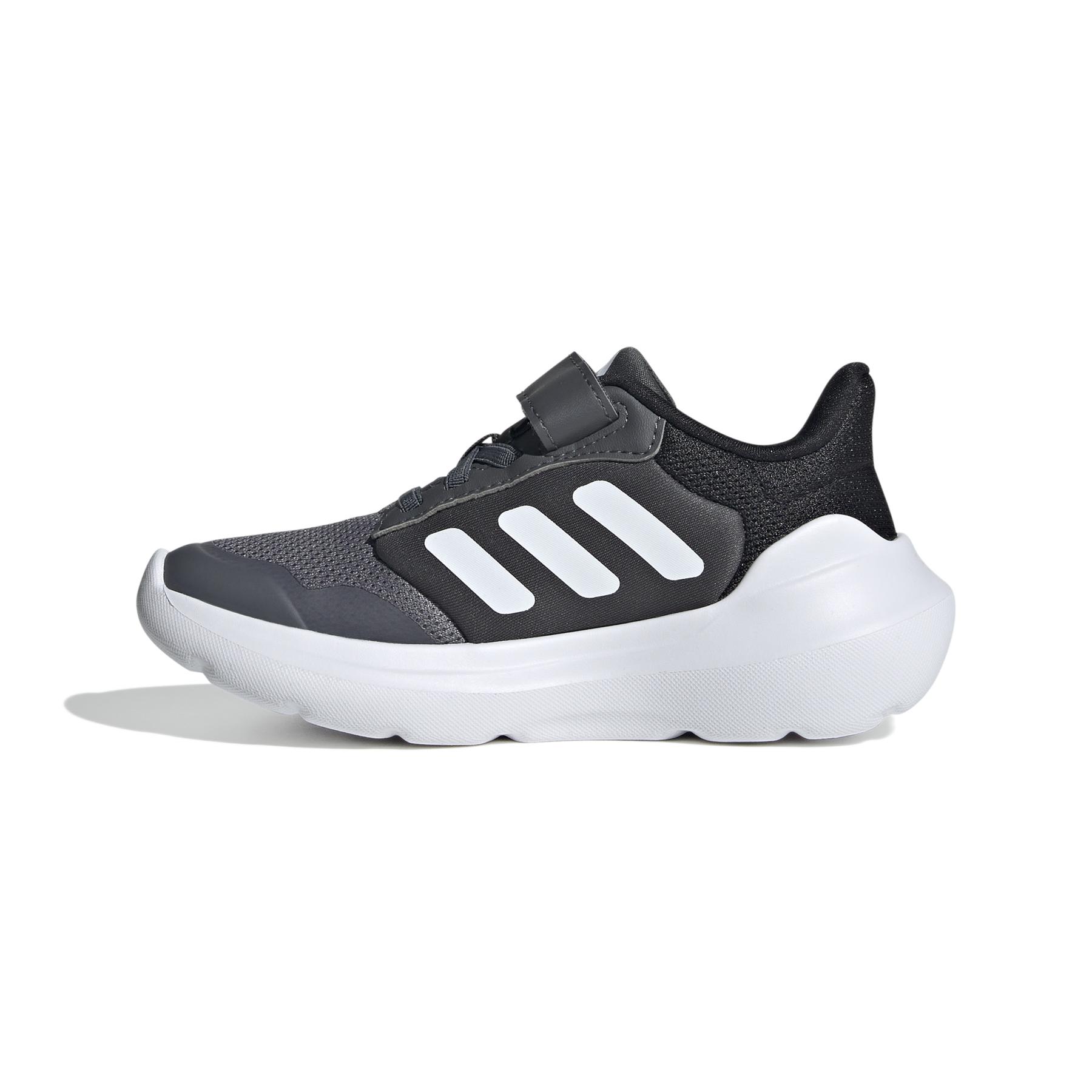 product/a/d/adidas_ie5986_5_footwear_photography_side_medial_center_view_white.jpg