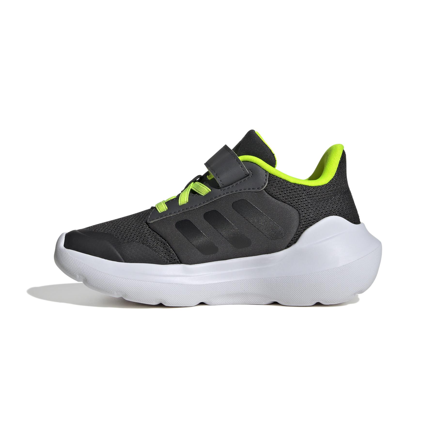 product/a/d/adidas_ie5987_5_footwear_photography_side_medial_center_view_white.jpg
