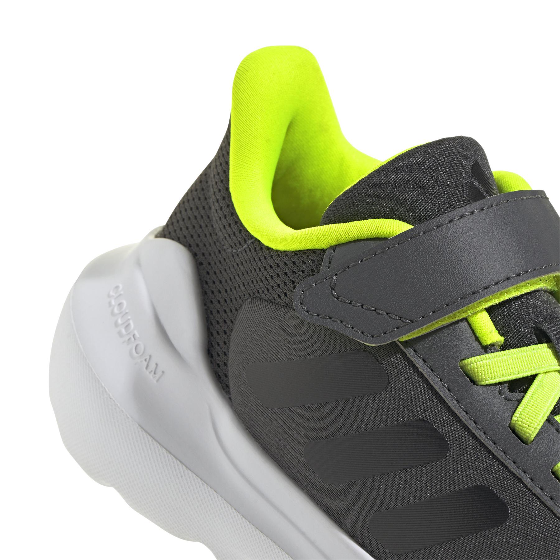 product/a/d/adidas_ie5987_9_footwear_photography_detail_view_2_white.jpg