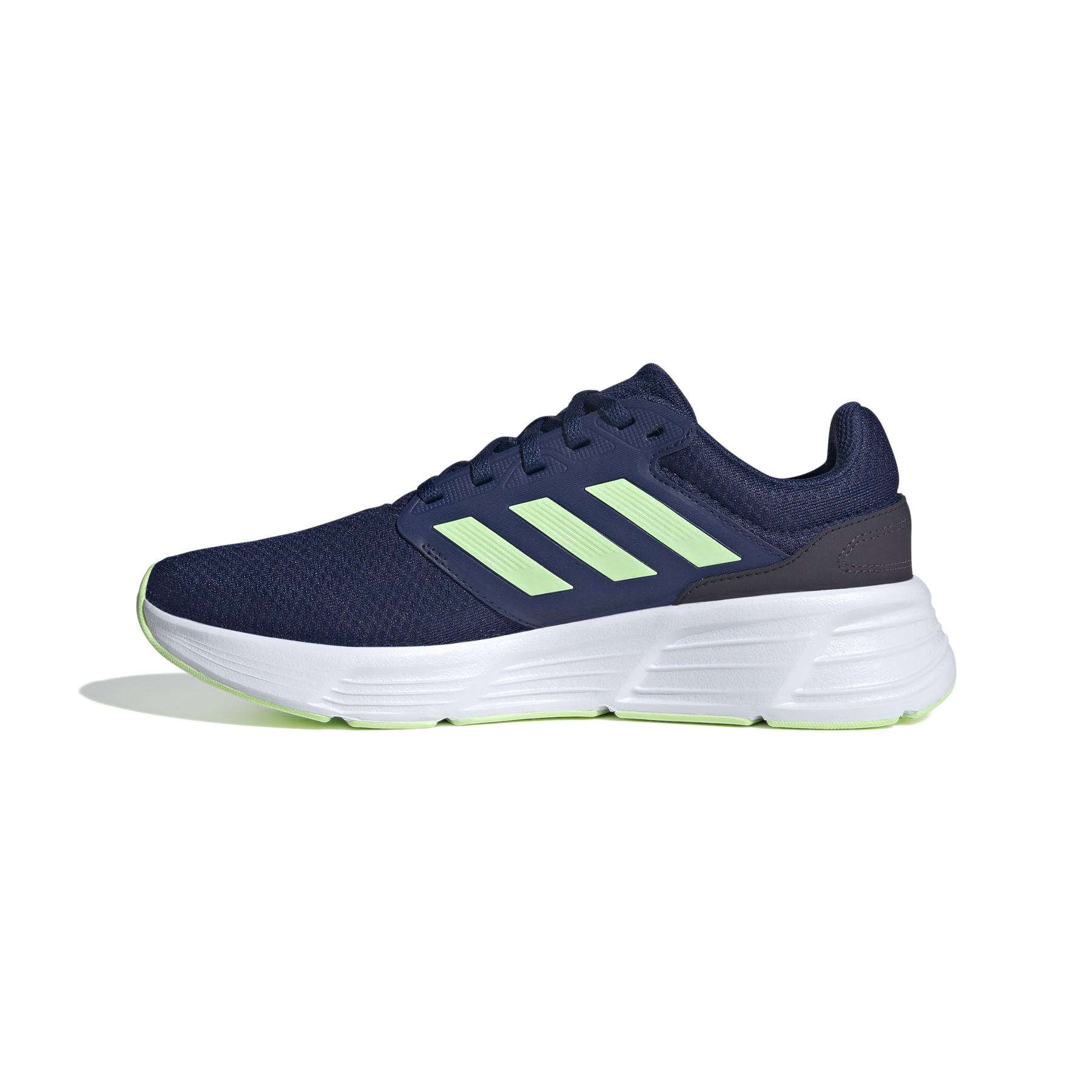 product/a/d/adidas_ie8130_5_footwear_photography_side_medial_center_view_white.jpg