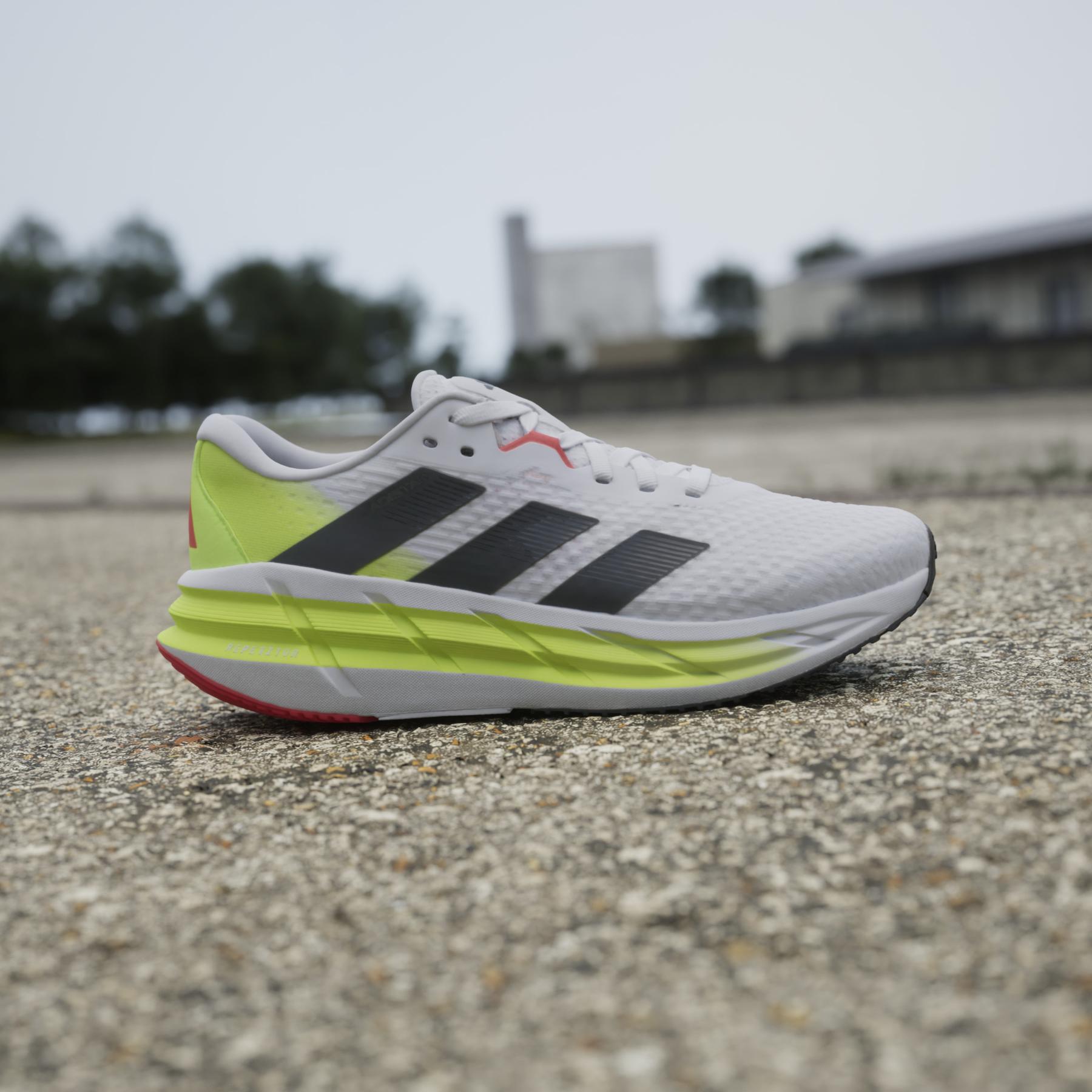 product/a/d/adidas_ie8222_18_footwear_photography_heromrktng_view_3.jpg