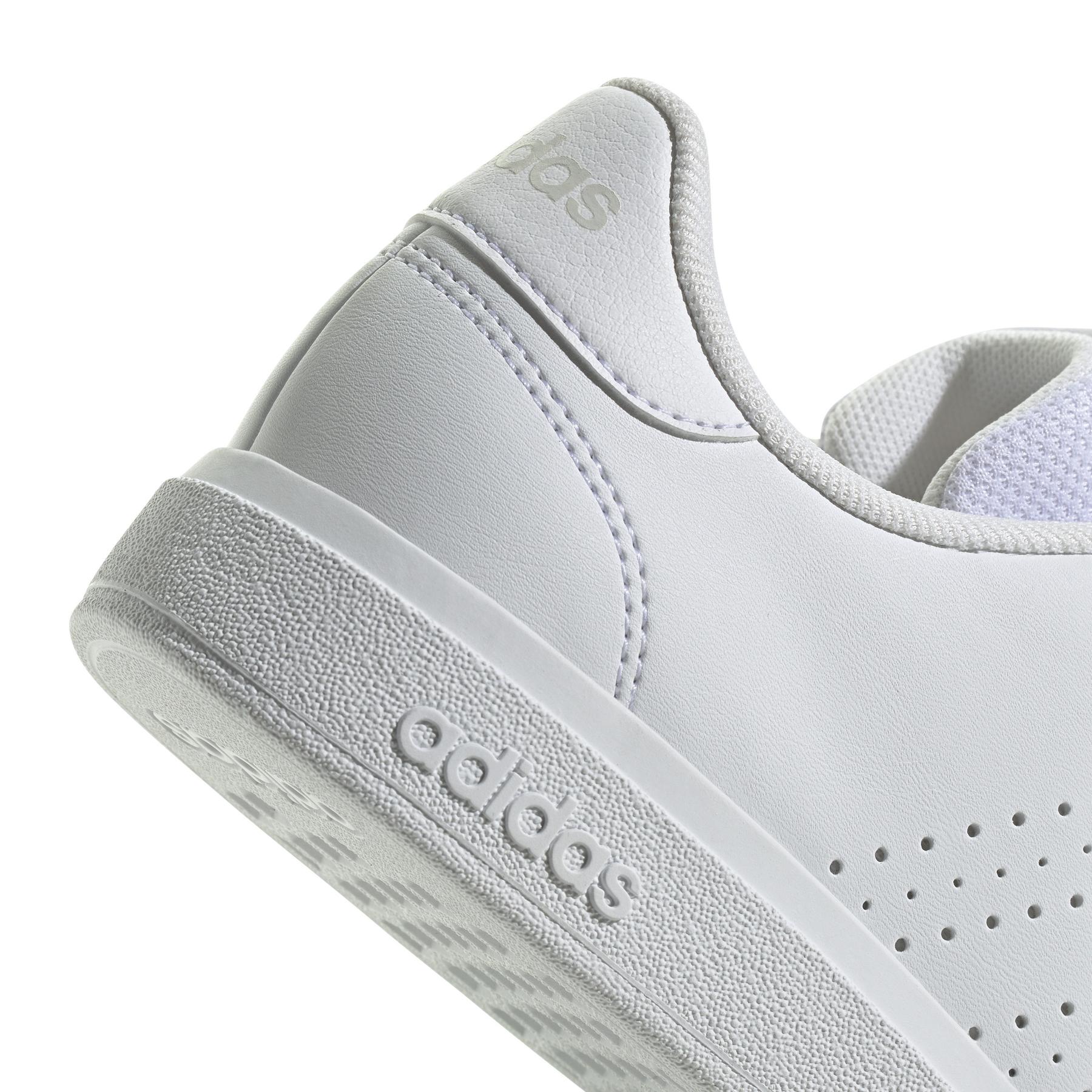 a/d/adidas_ie8688_8_footwear_photography_detail_view_1_white.jpg
