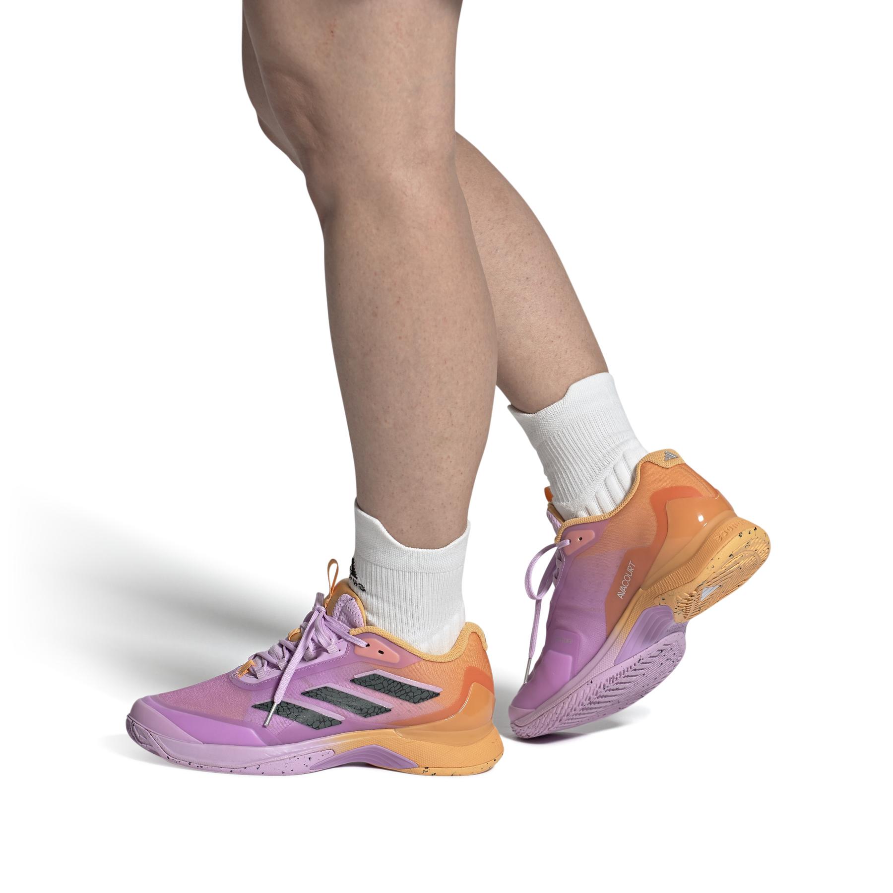 a/d/adidas_if0404_10_footwear_on_model_front_view_whiterep2.jpg