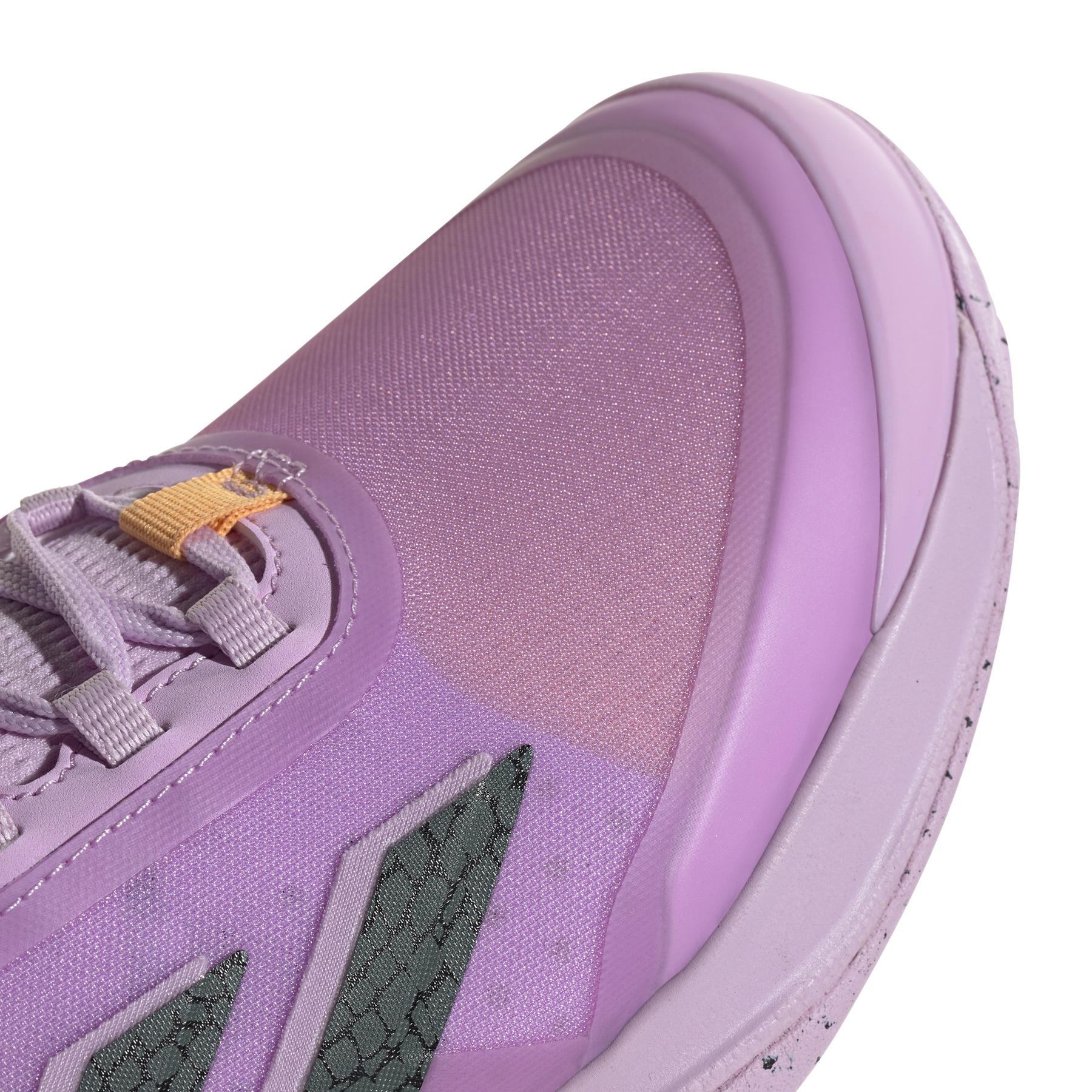 a/d/adidas_if0404_9_footwear_photography_detail_view_2_whiterep2.jpg