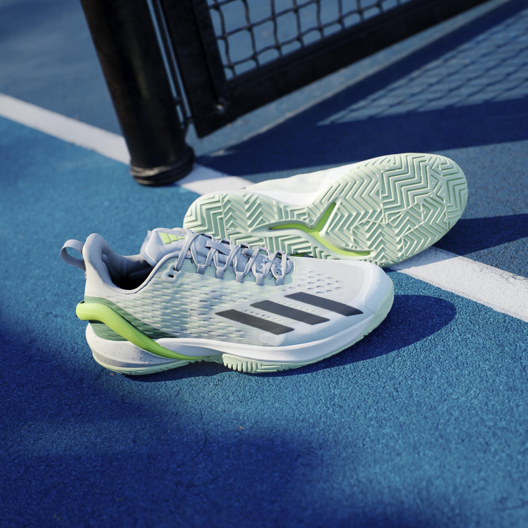 a/d/adidas_if0435_21_footwear_photography_heromrktng_view_8-nw040824x.jpg