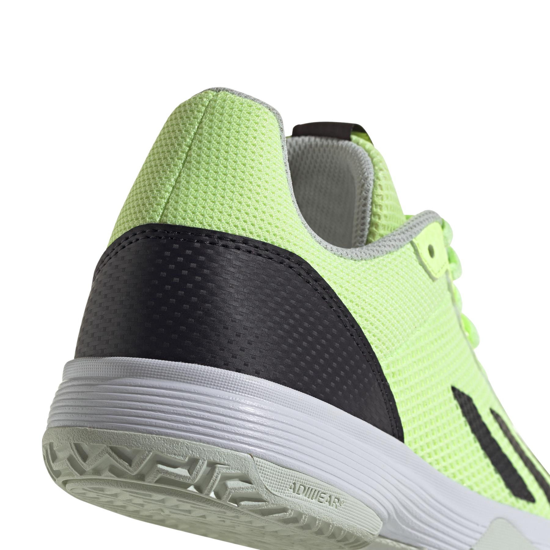 product/a/d/adidas_if0455_9_footwear_photography_detail_view_2_white.jpg