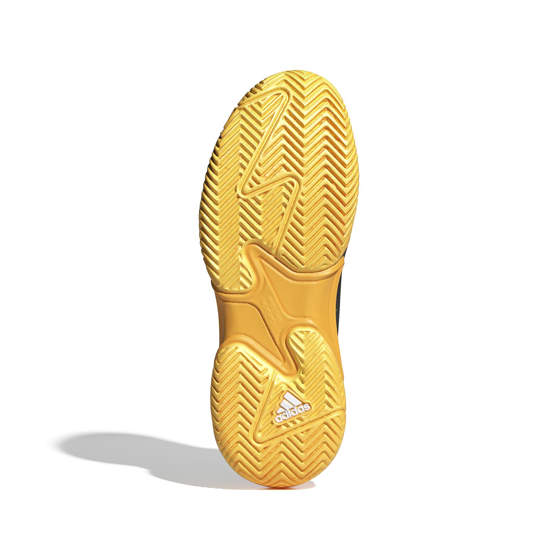 a/d/adidas_if0467_4_footwear_photography_bottom_view_white-nw0324.jpg