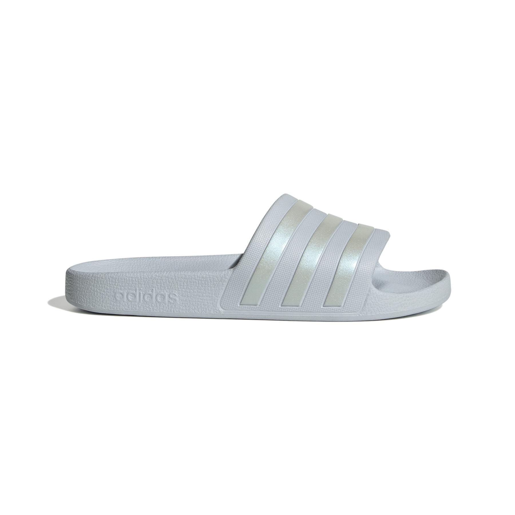 product/a/d/adidas_if0894_1_footwear_photography_side_lateral_center_view_white.jpg
