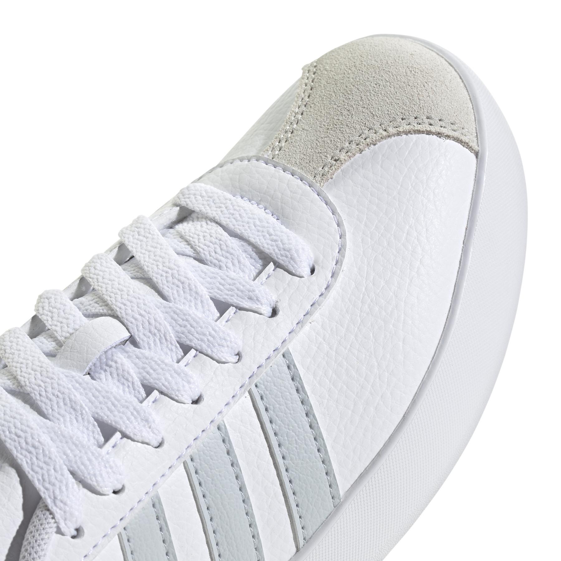 a/d/adidas_if4475_9_footwear_photography_detail_view_2_white.jpg