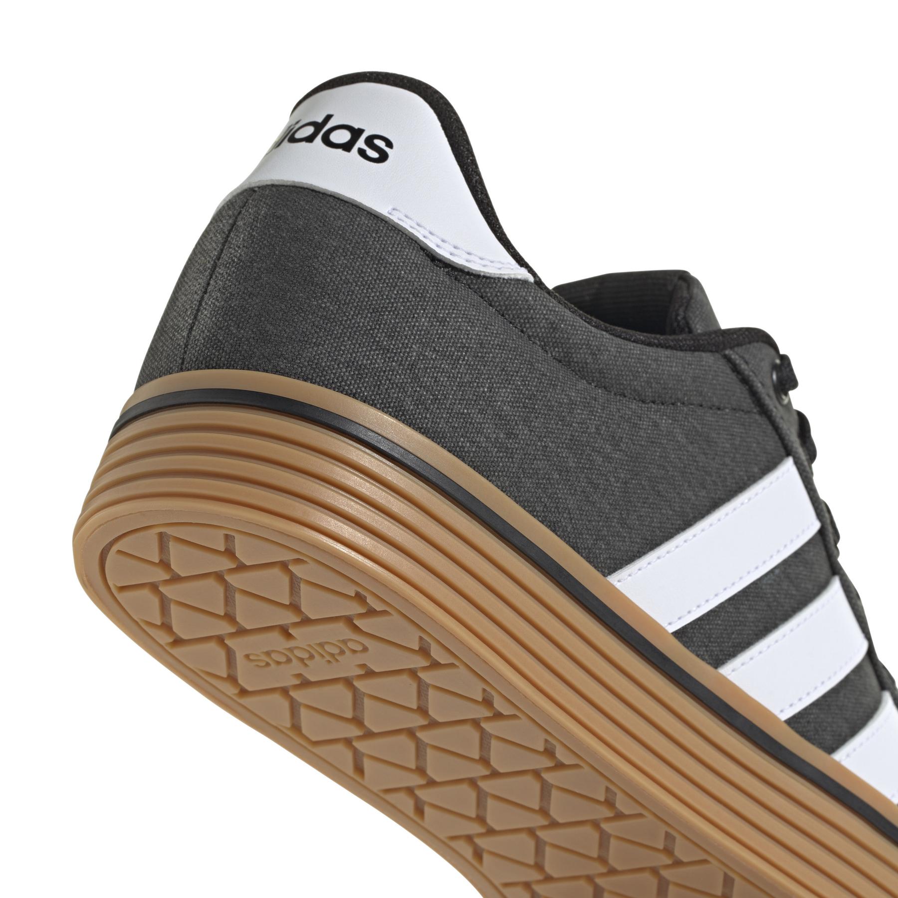 a/d/adidas_if4492_8_footwear_photography_detail_view_1_white.jpg