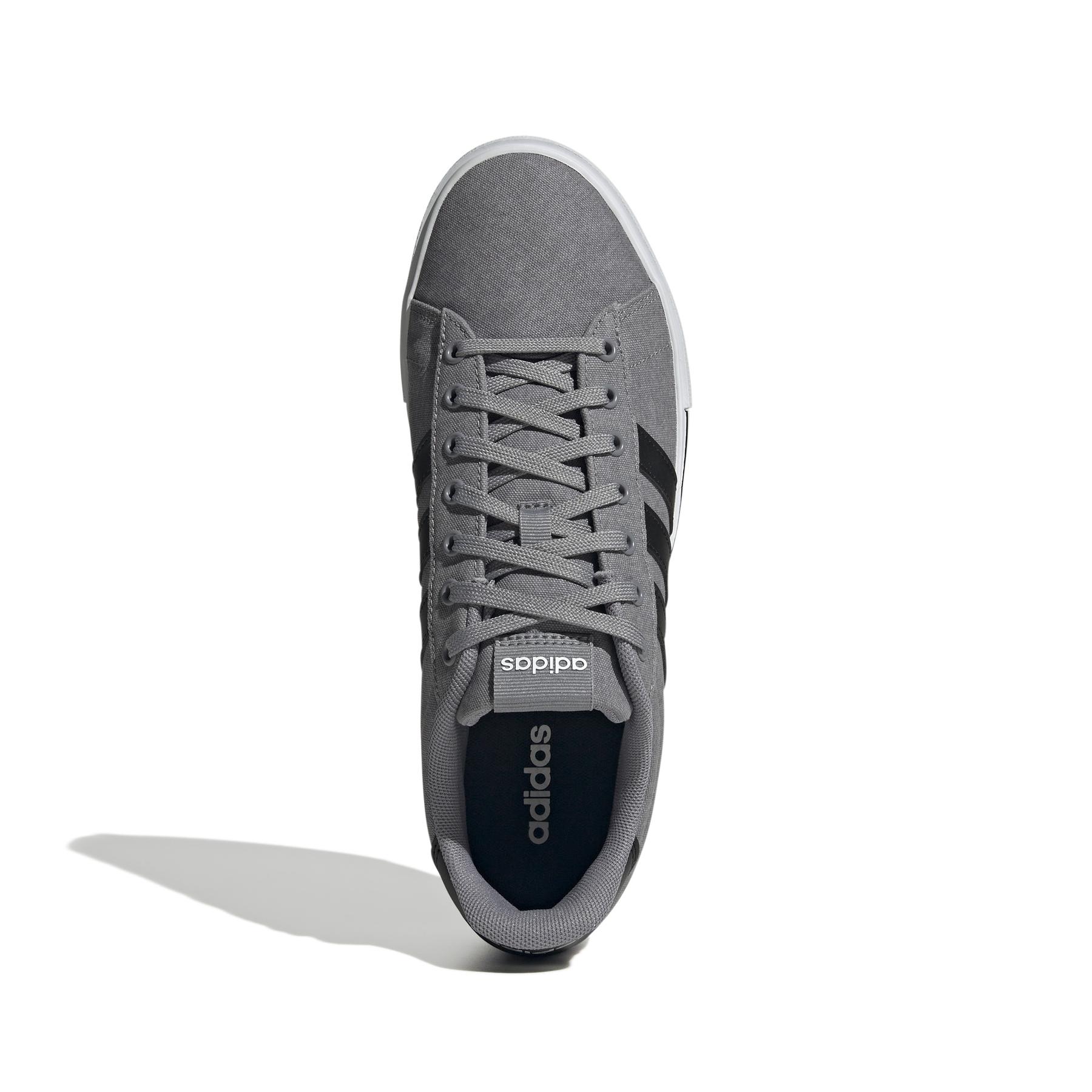 a/d/adidas_if4493_3_footwear_photography_top_portrait_view_white.jpg