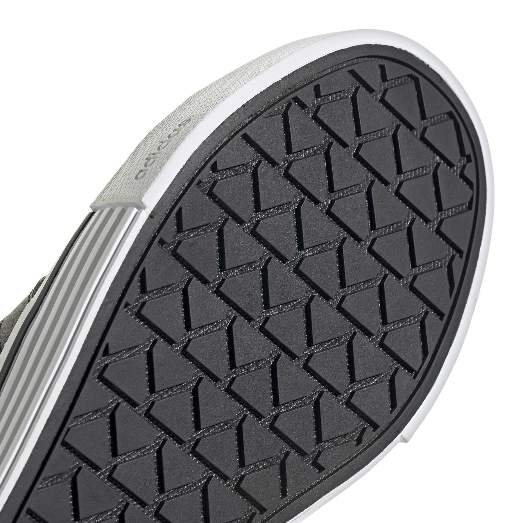 a/d/adidas_if4493_9_footwear_photography_detail_view_2_white.jpg