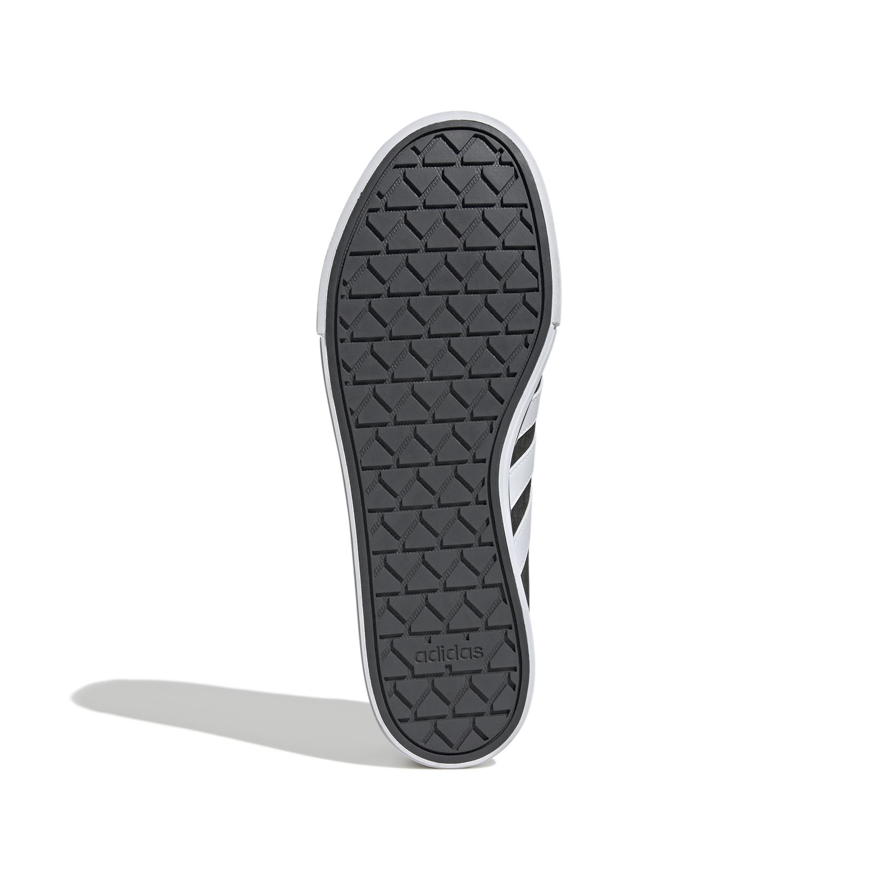 a/d/adidas_if4496_4_footwear_photography_bottom_view_white.jpg