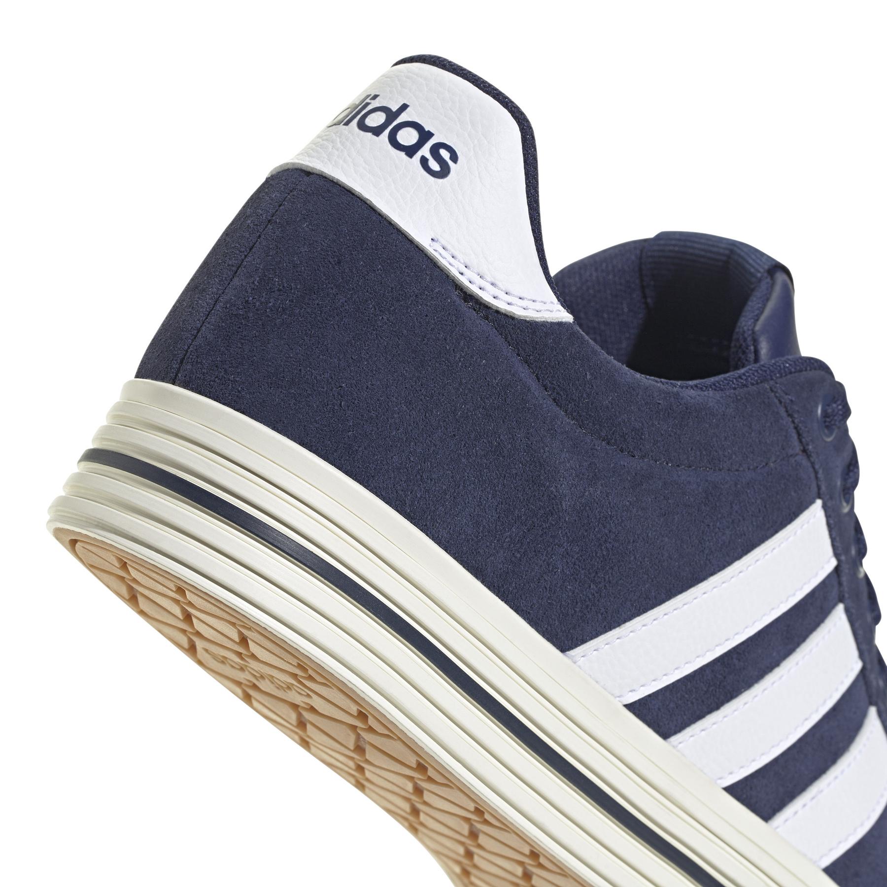 a/d/adidas_if4503_9_footwear_photography_detail_view_2_white.jpg