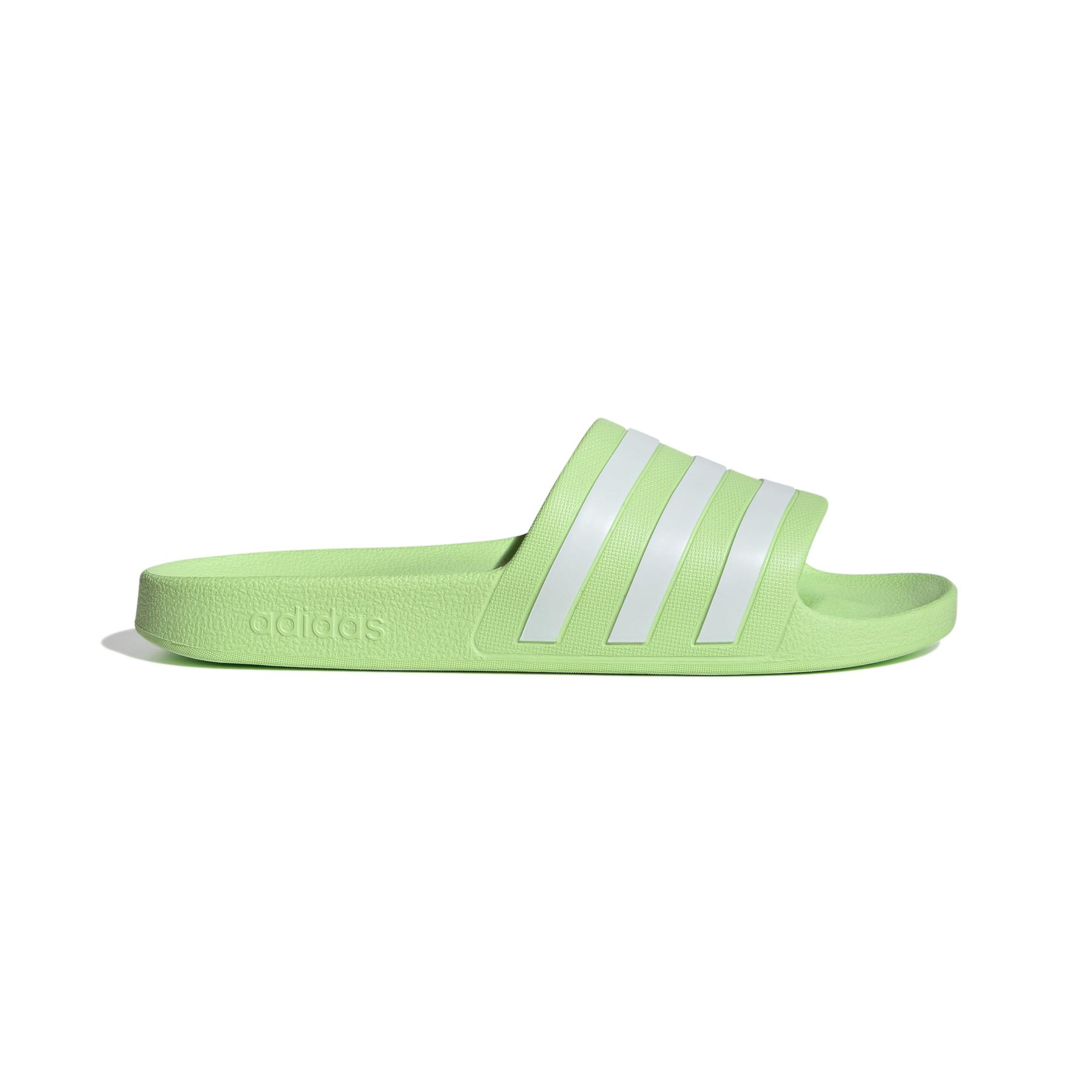 product/a/d/adidas_if6046_1_footwear_photography_side_lateral_center_view_white.jpg
