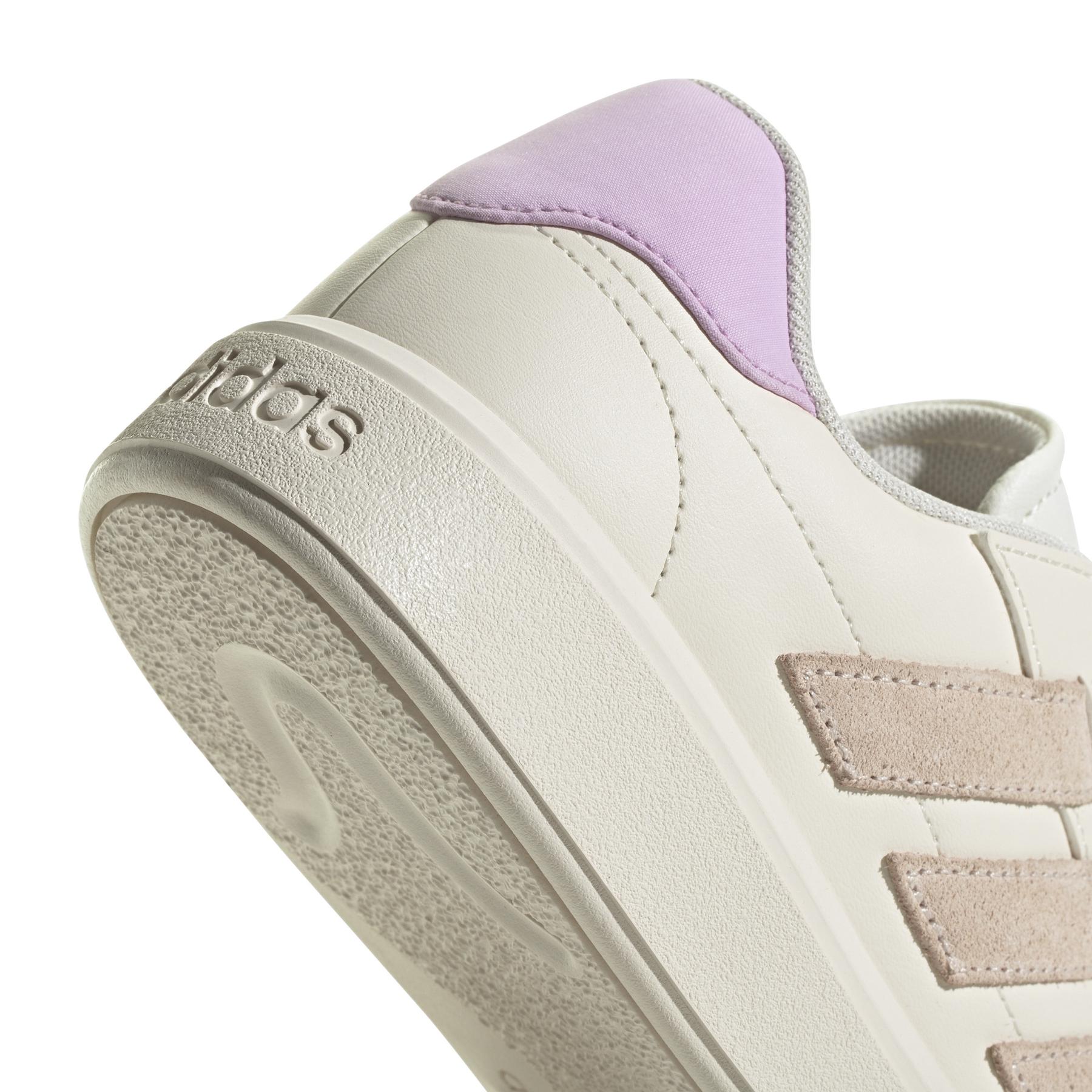 product/a/d/adidas_if6508_9_footwear_photography_detail_view_2_white.jpg