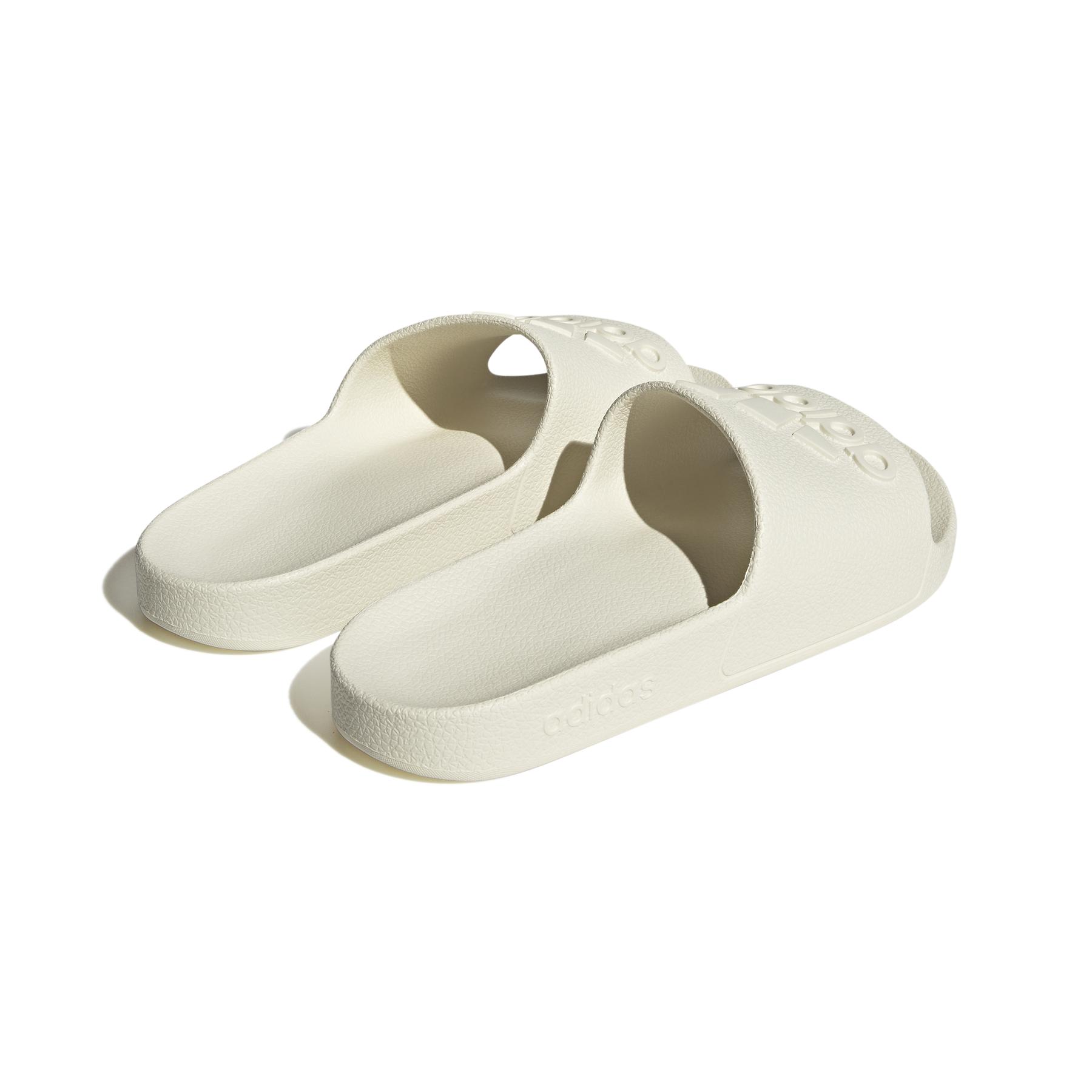 a/d/adidas_if7370_7_footwear_photography_back_lateral_top_view_white_bv.jpg