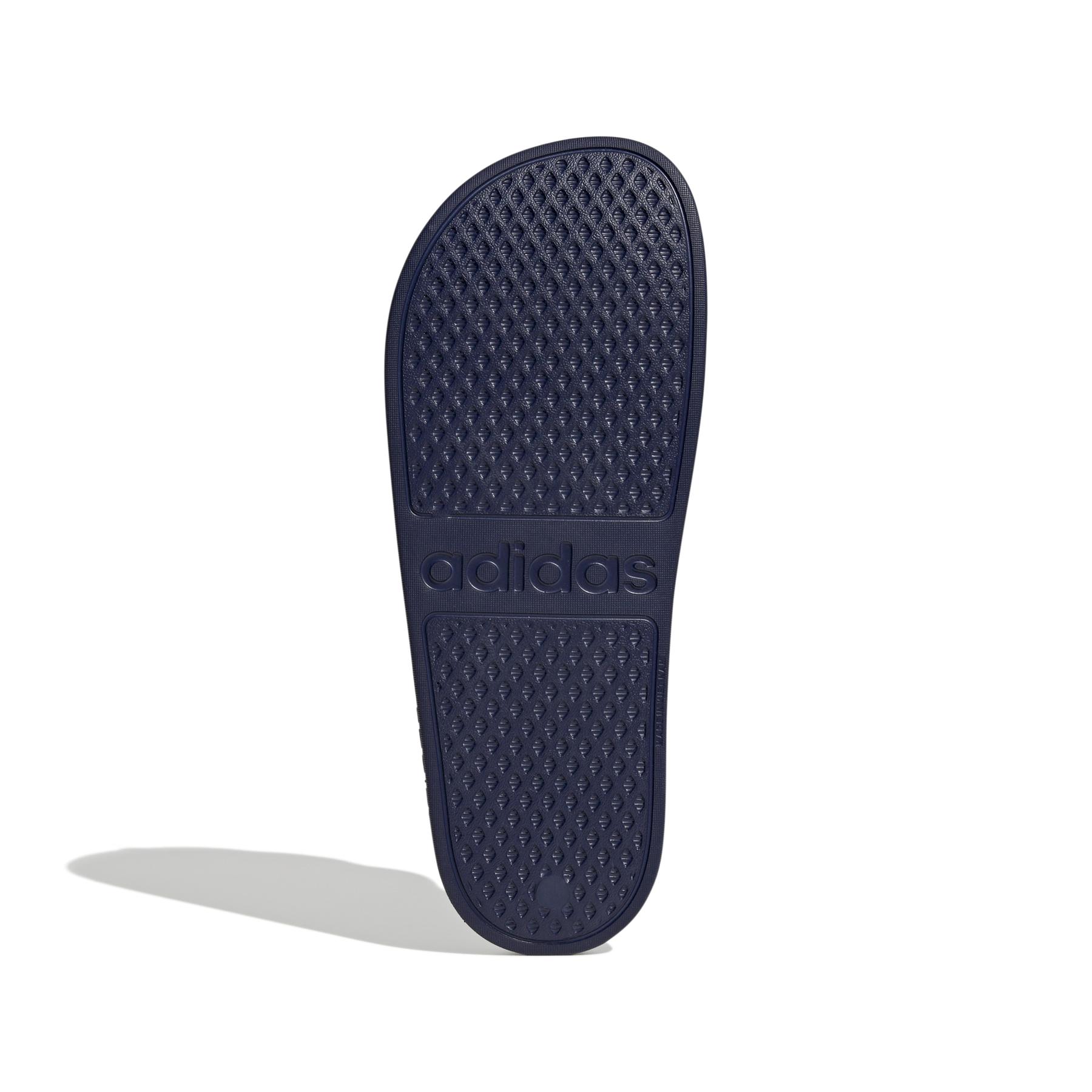 a/d/adidas_if7374_4_footwear_photography_bottom_view_white_bv.jpg
