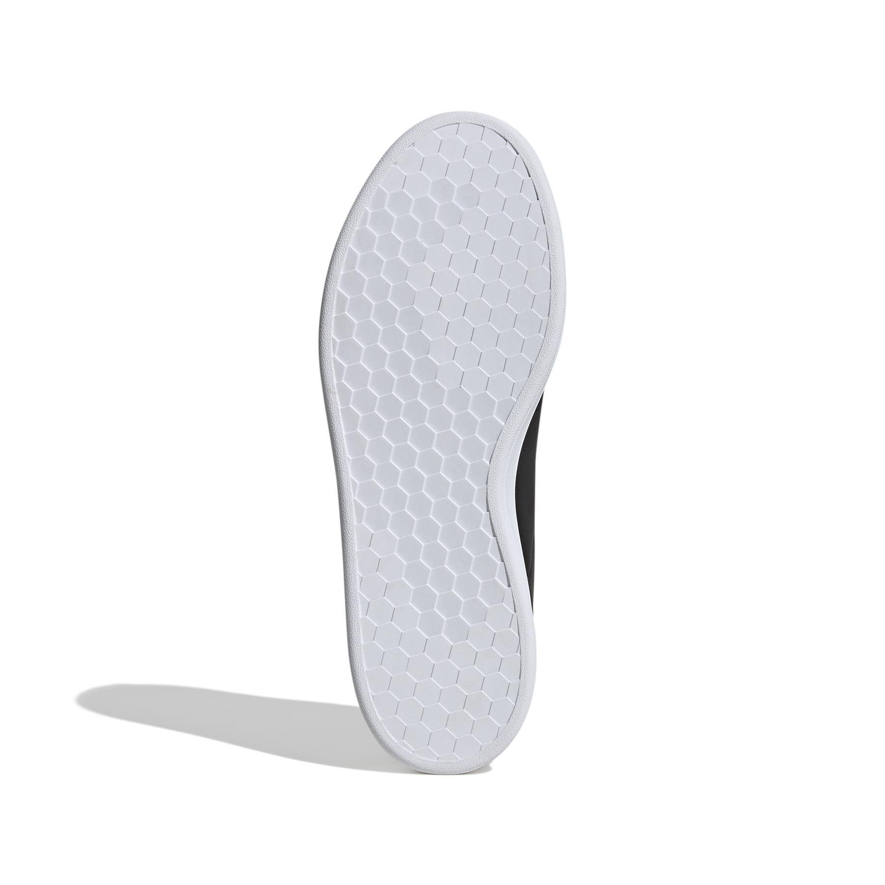 a/d/adidas_if9789_4_footwear_photography_bottom_view_white-nw110824.jpg