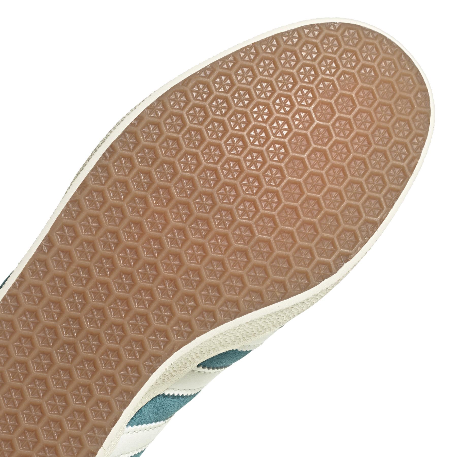 product/a/d/adidas_ig1061_9_footwear_photography_detail_view_2_white.jpg