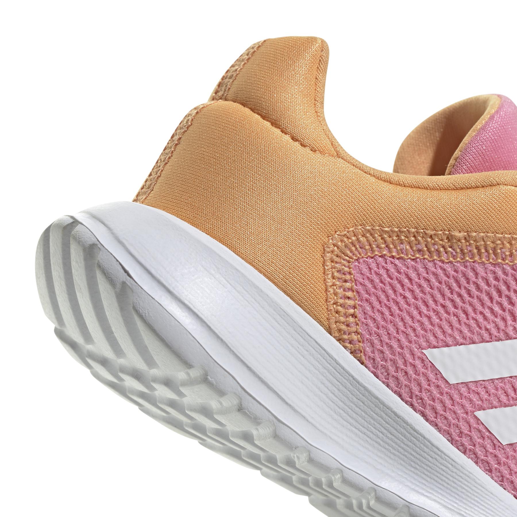 product/a/d/adidas_ig1148_8_footwear_photography_detail_view_1_white.jpg