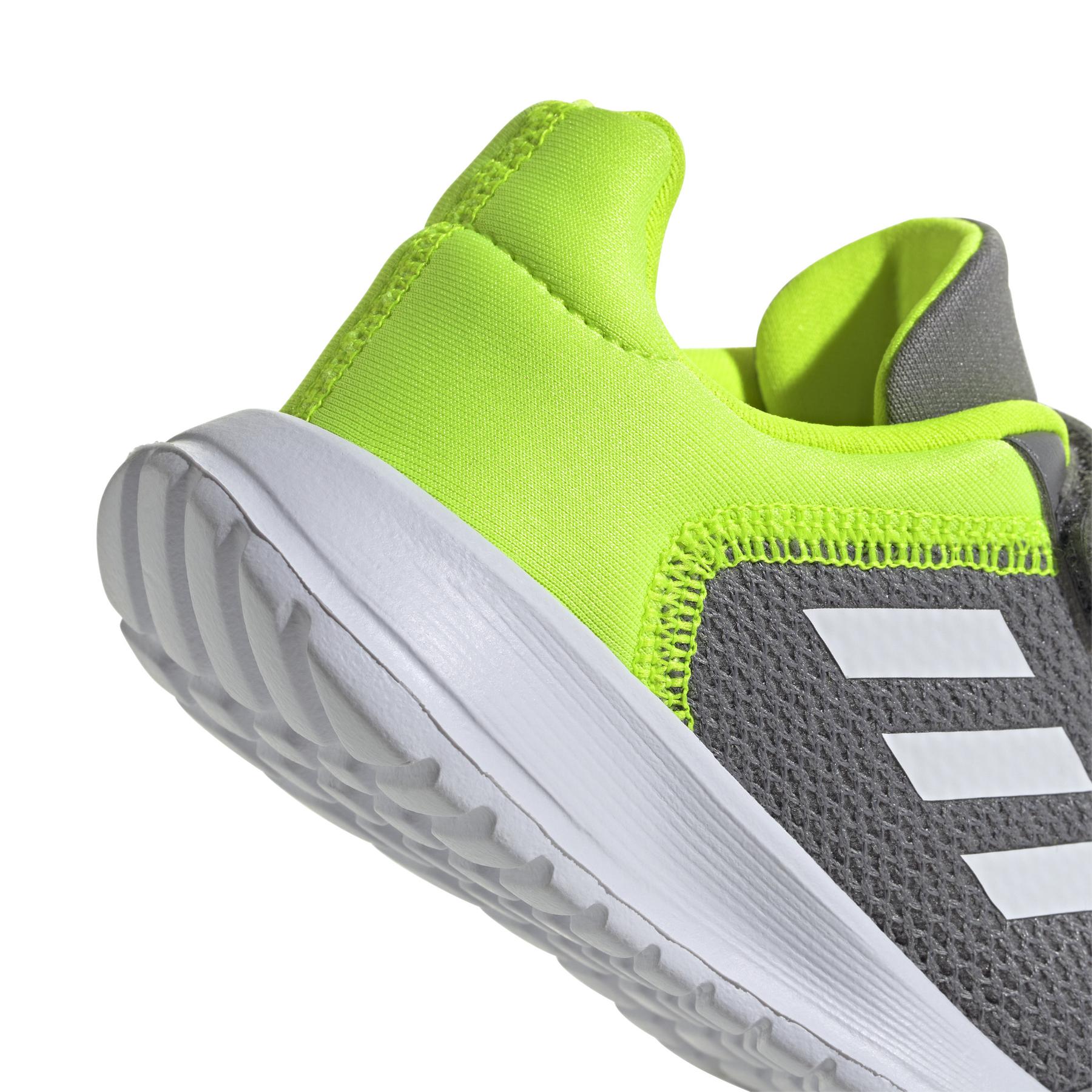 product/a/d/adidas_ig1149_8_footwear_photography_detail_view_1_white.jpg