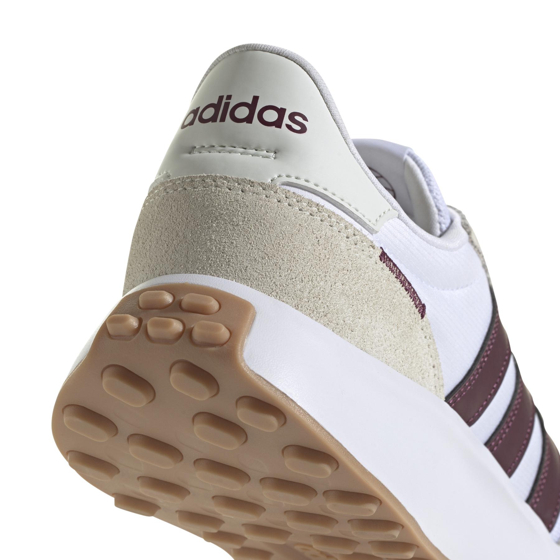 a/d/adidas_ig1182_8_footwear_photography_detail_view_1_white.jpg