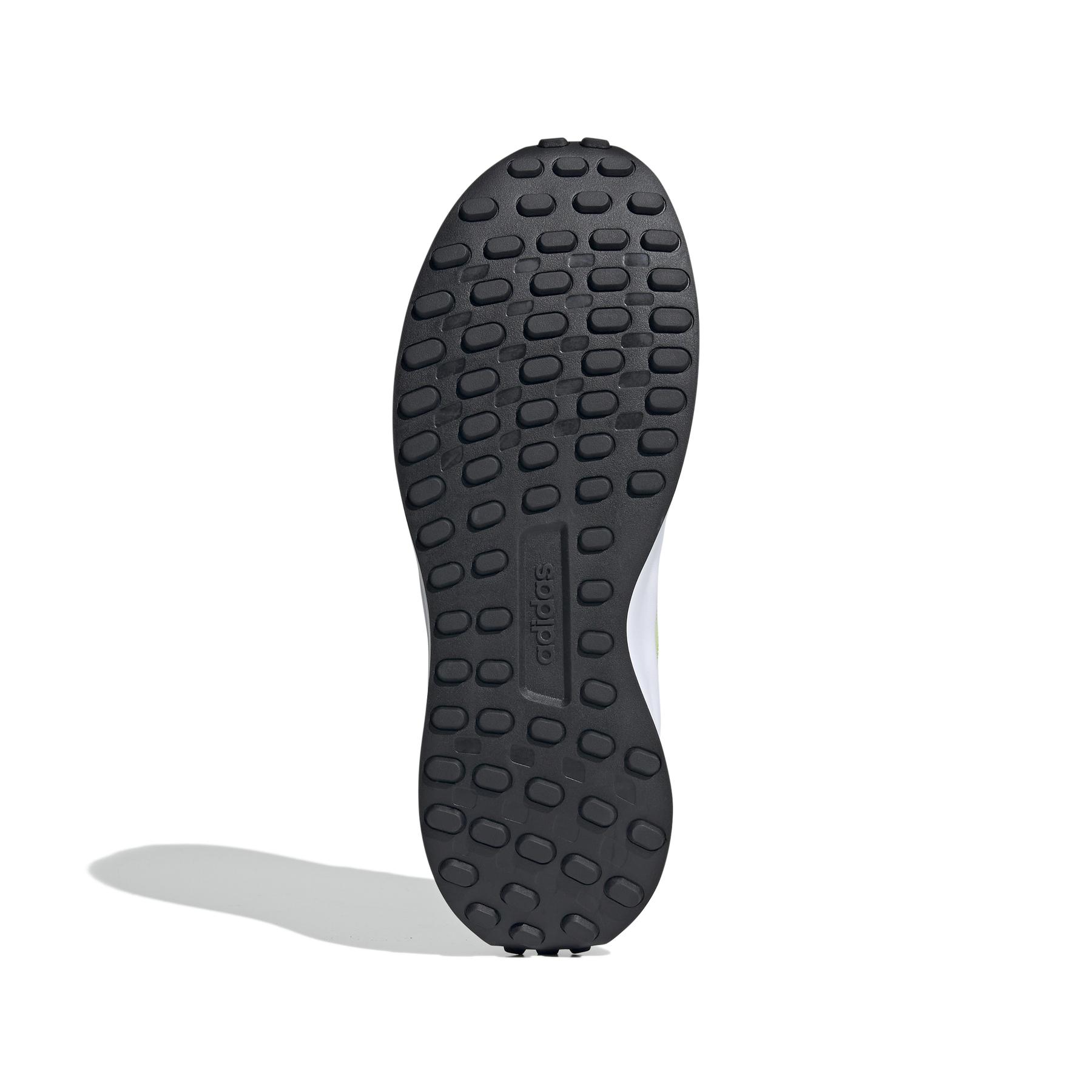 a/d/adidas_ig1184_4_footwear_photography_bottom_view_white.jpg