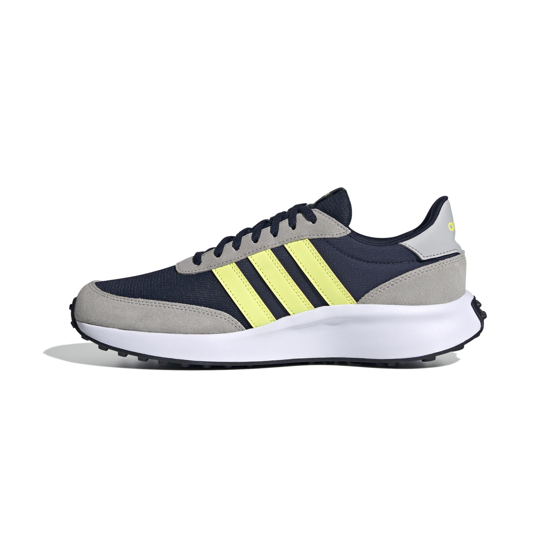 a/d/adidas_ig1184_5_footwear_photography_side_medial_center_view_white.jpg