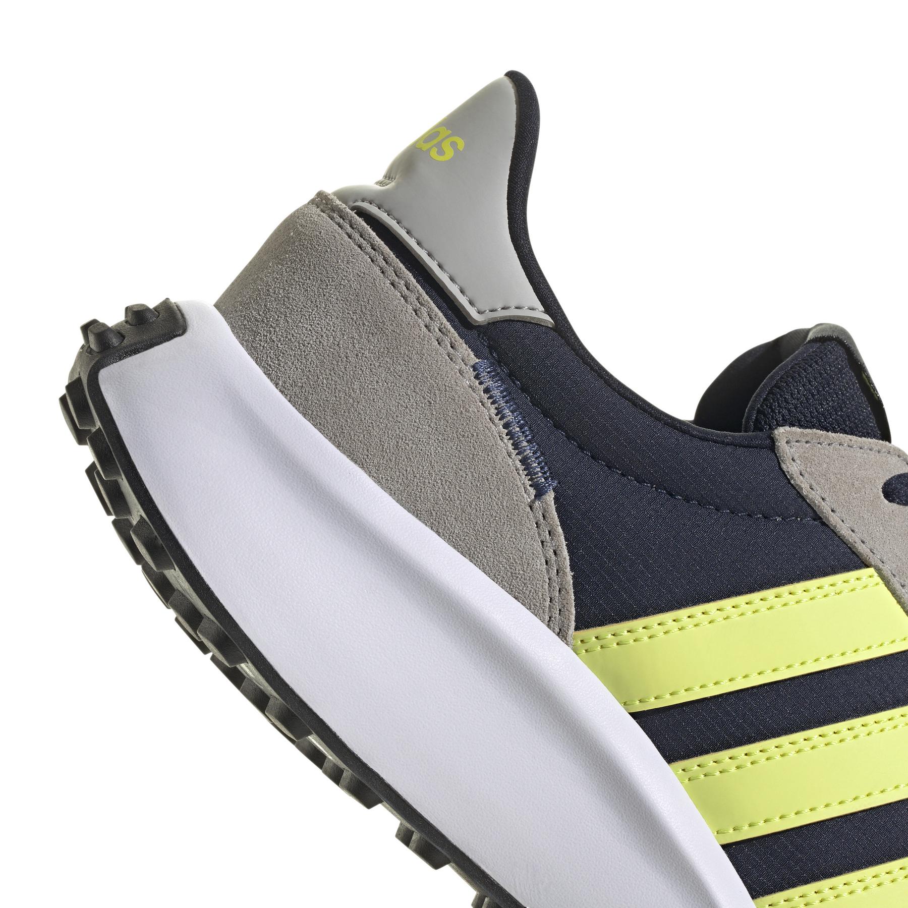 a/d/adidas_ig1184_8_footwear_photography_detail_view_1_white.jpg
