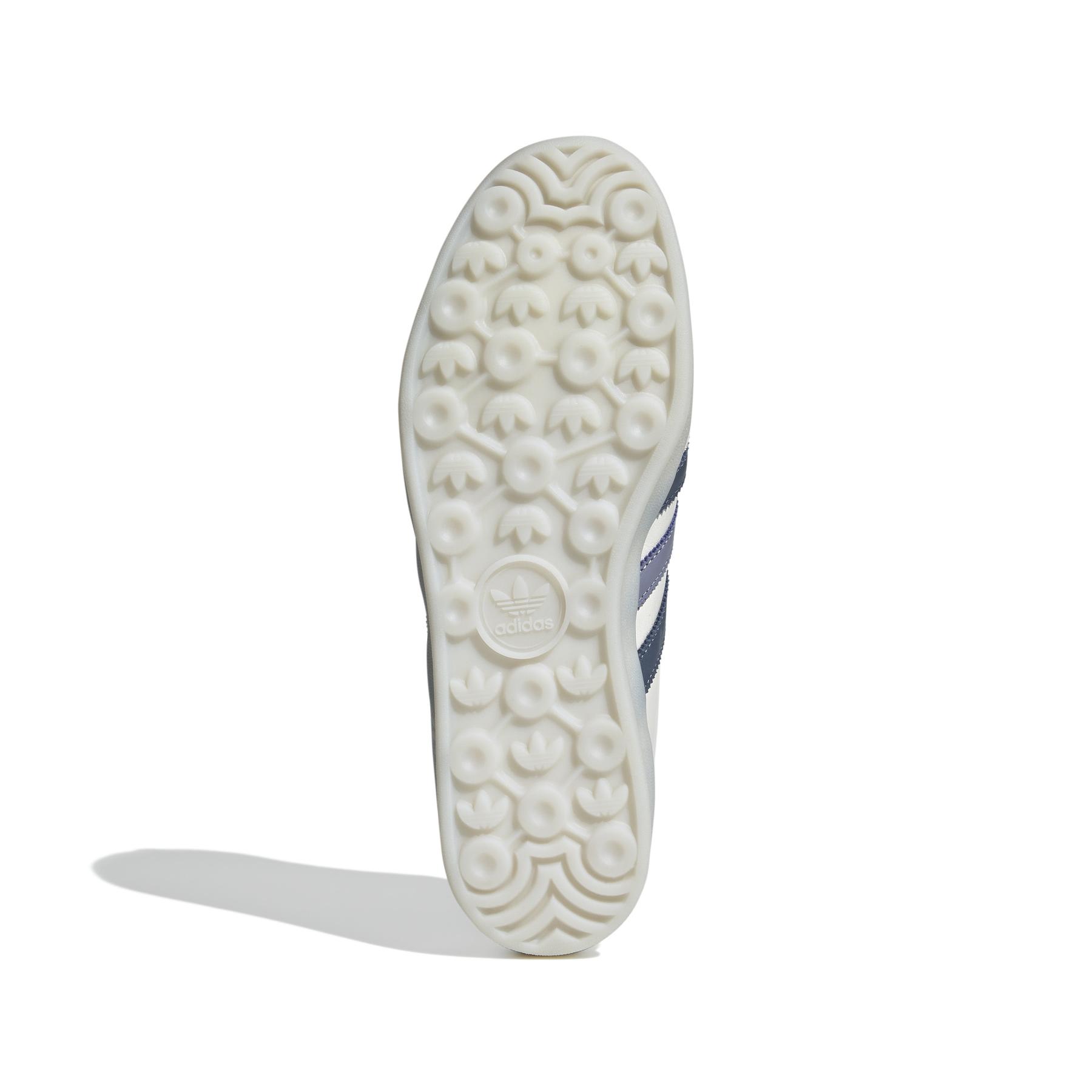 product/a/d/adidas_ig1643_4_footwear_photography_bottom_view_white.jpg