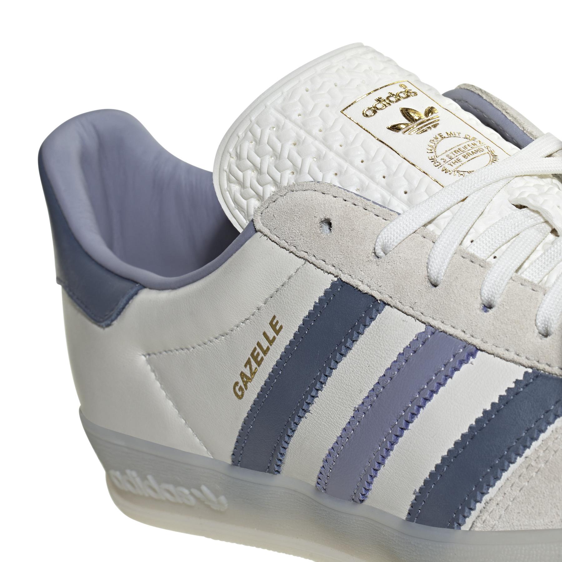 product/a/d/adidas_ig1643_9_footwear_photography_detail_view_2_white.jpg