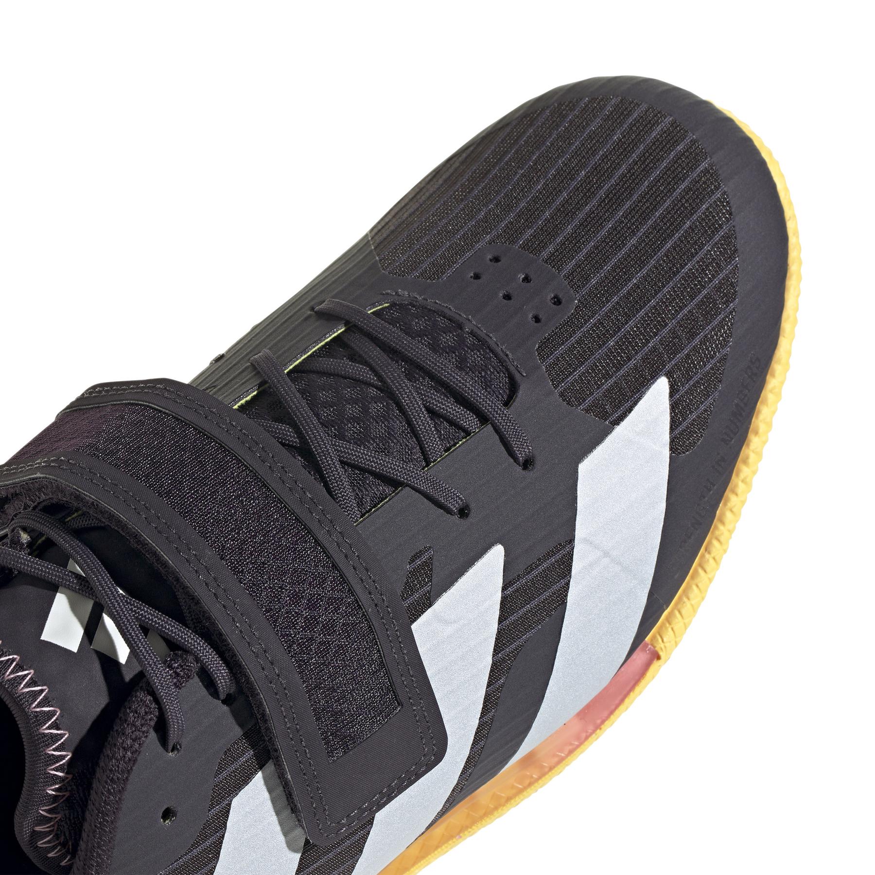 product/a/d/adidas_ig1773_9_footwear_photography_detail_view_2_white.jpg